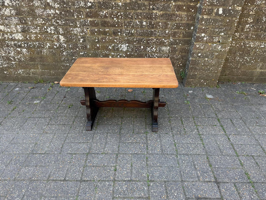 Solid oak vintage coffee table, WEBBER furniture, Croydon, mid-century. side table, vintage table - excellent condition
