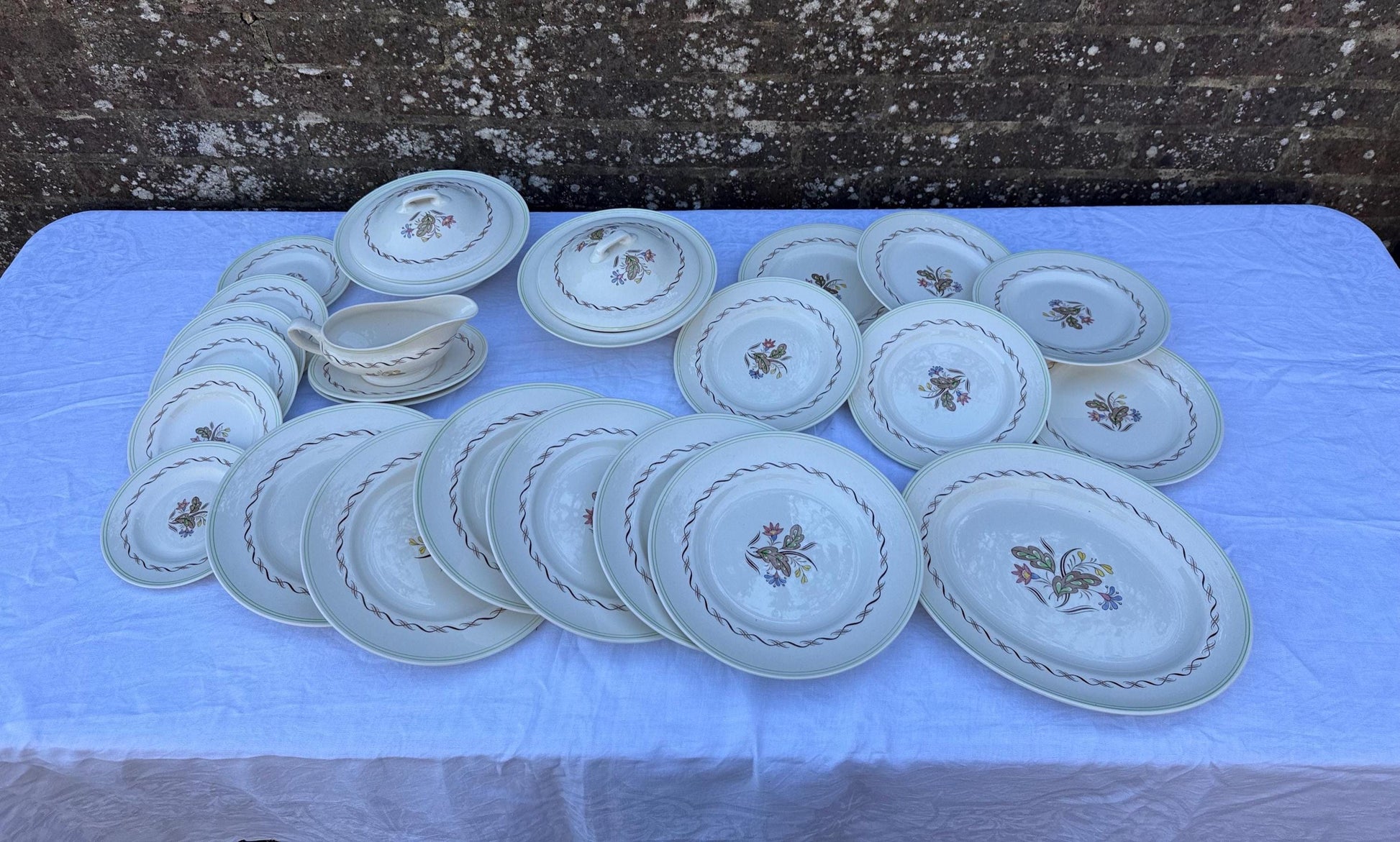 1950s Royal Doulton Woodland dinner service - 26 pieces - mid century floral tableware, English china dinner service, D 6338