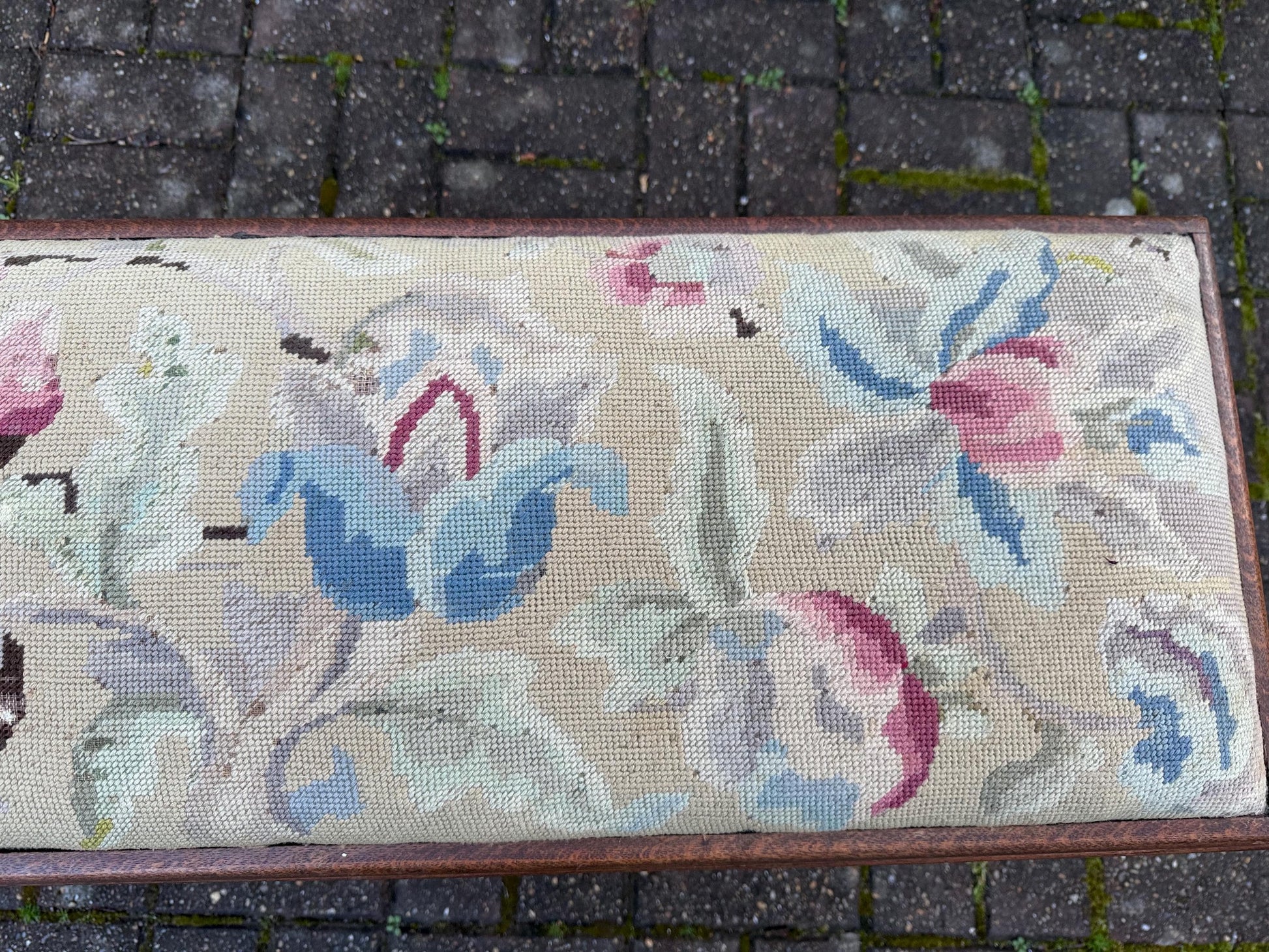 Vintage Tapestry Upholstered Wooden Bench, Antique bench – Queen Anne Style Legs – Antique Entryway, antique living room furniture