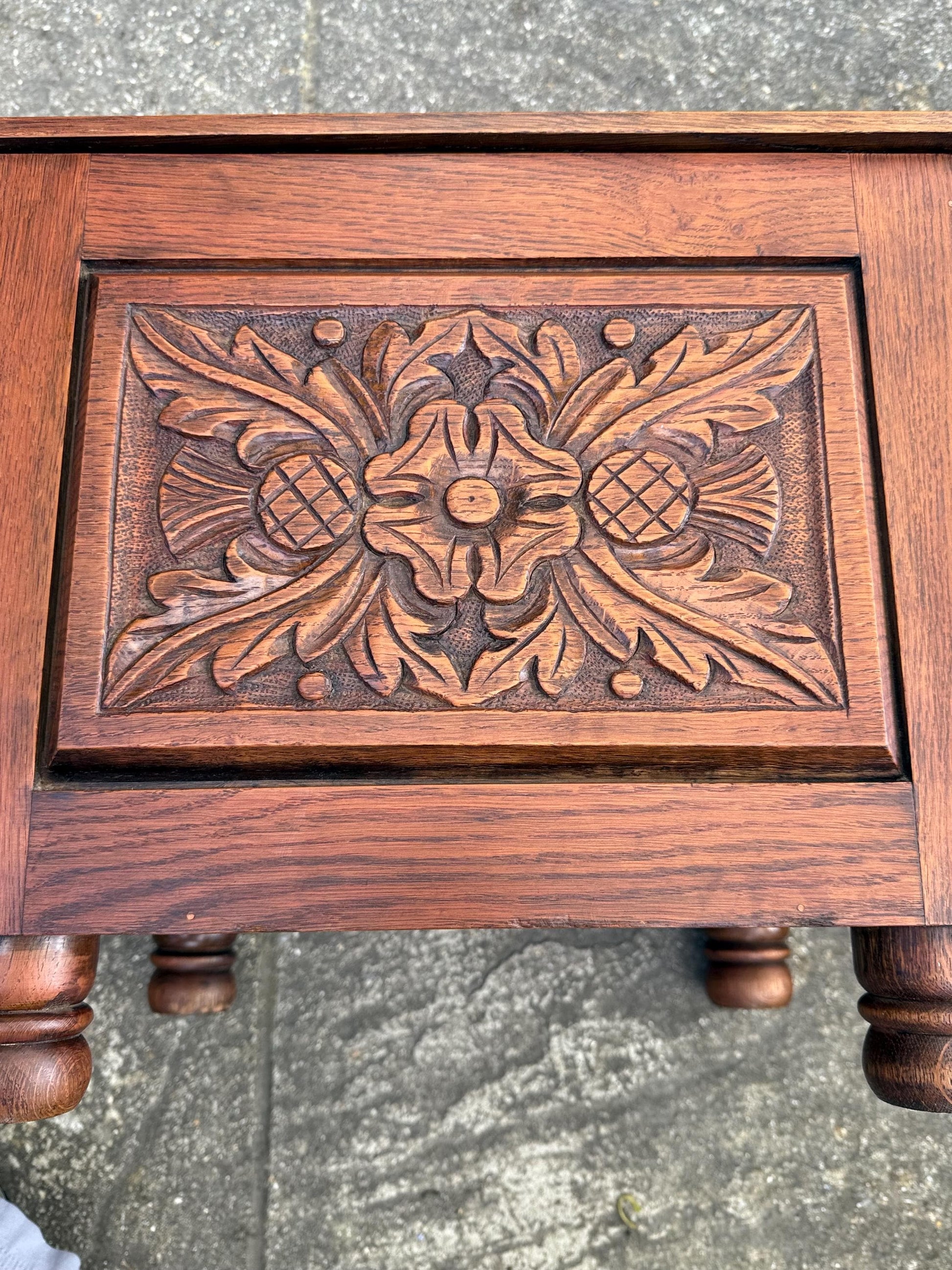 Vintage carved oak box, Scottish Thistle and English Rose Motif, handcrafted tudor revival, mid-century heritage piece, Scottish heritage