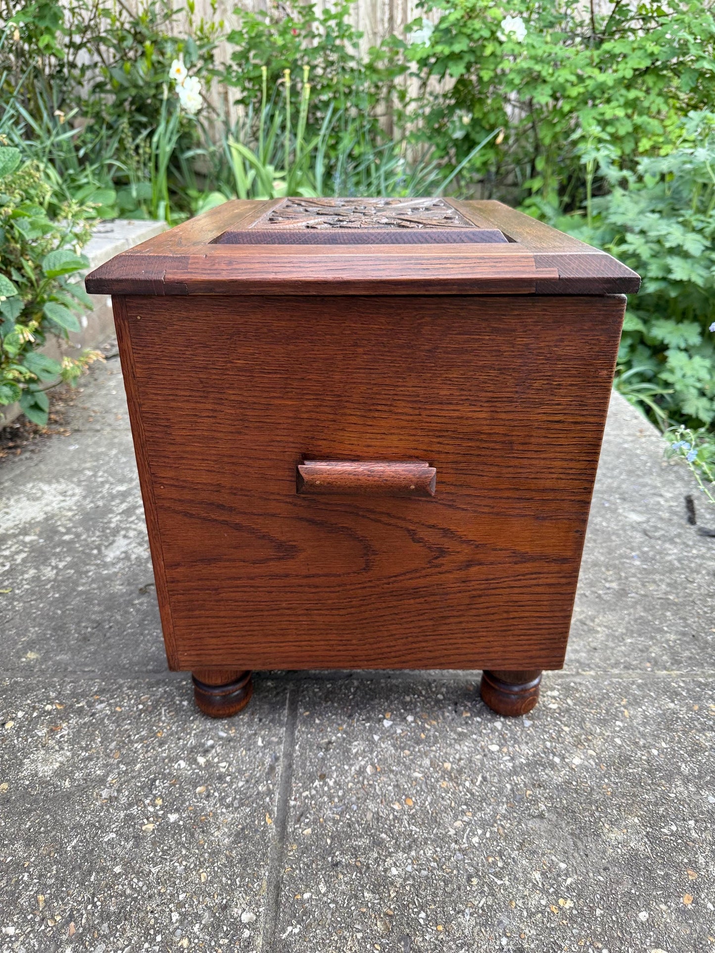 Vintage carved oak box, Scottish Thistle and English Rose Motif, handcrafted tudor revival, mid-century heritage piece, Scottish heritage