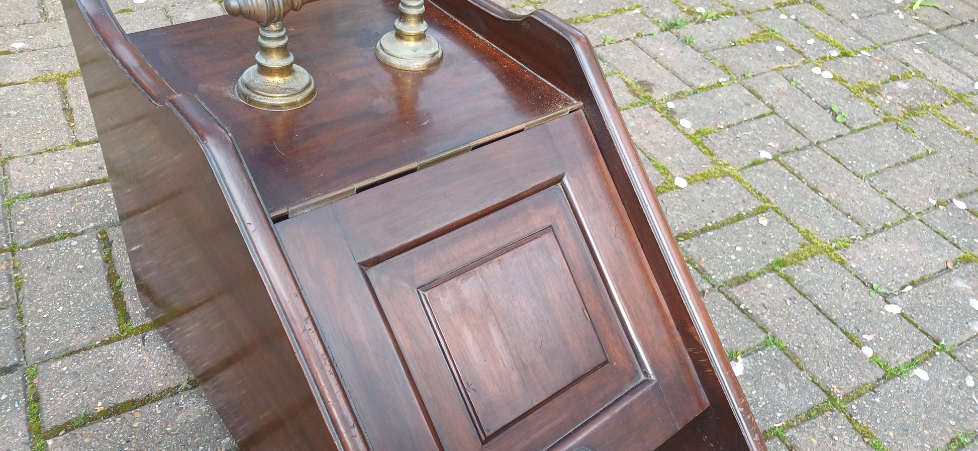 Large Antique Edwardian Mahogany Coal Scuttle With Brass Handle & Metal Liner Vintage Fireside Box Fireplace Bin Kindling Wood Fuel Storage.