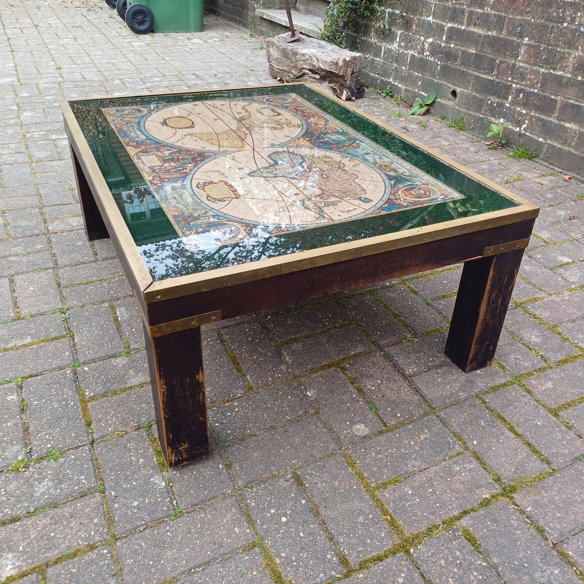 Vintage Retro Explorer’s Coffee Table 17th Century World Map Under Glass with Brass Frame, Teak Legs, Mid-Century Style FREE HAND Delivery