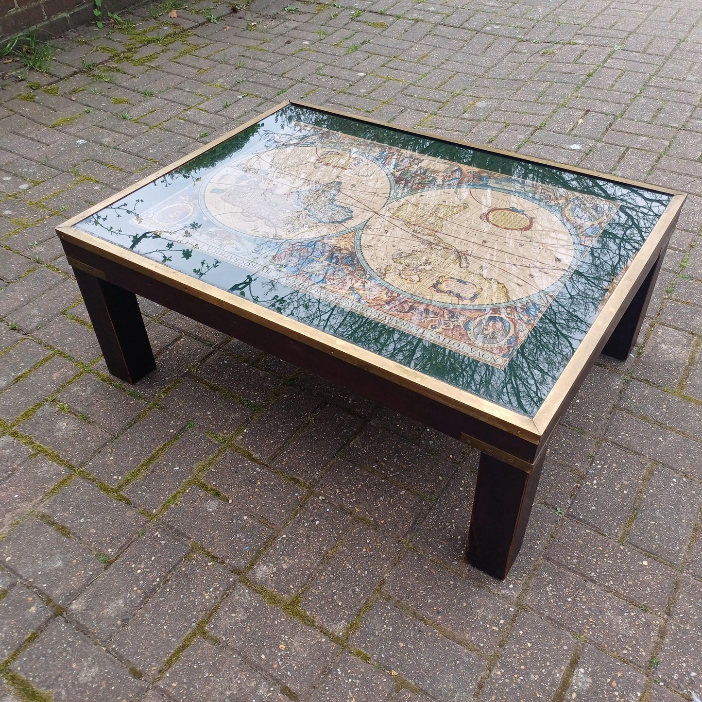 Vintage Retro Explorer’s Coffee Table 17th Century World Map Under Glass with Brass Frame, Teak Legs, Mid-Century Style FREE HAND Delivery