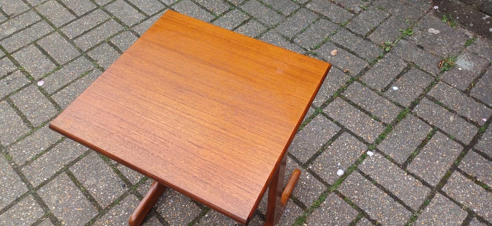 Retro vintage small teak table - Danish G Plan style - plant stand, lamp table, occasional table