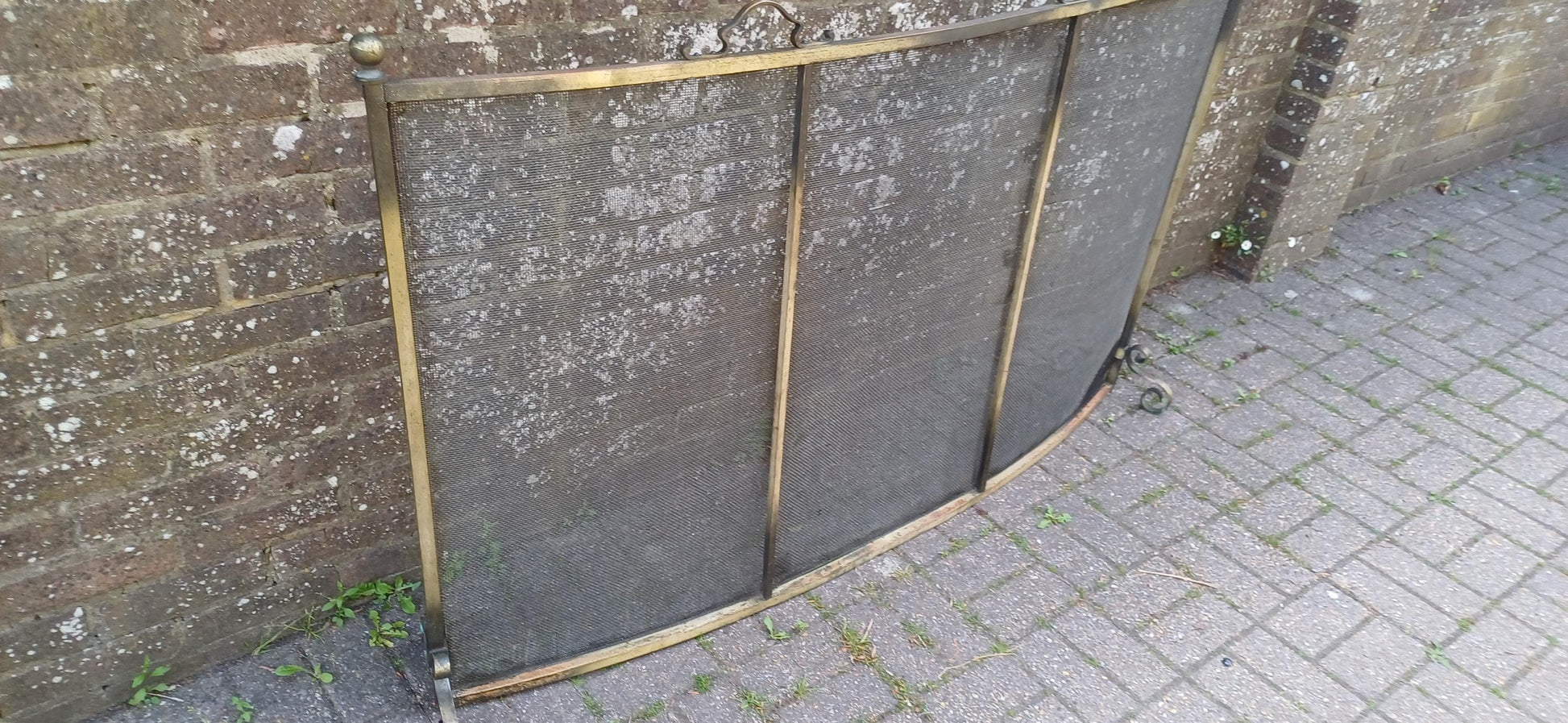 Massive Curved Metal Hues Fire Screen Vintage Spark Guard with Ornate Scroll Feet and Mesh FREE HAND Delivery 160 x 100 cm.