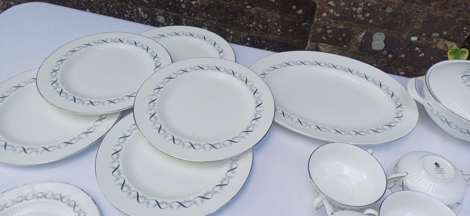 Vintage Wedgwood Fairmont Fine China Dinner Set – Made in England - 26 pieces - 1970s/80s white and silver, black
