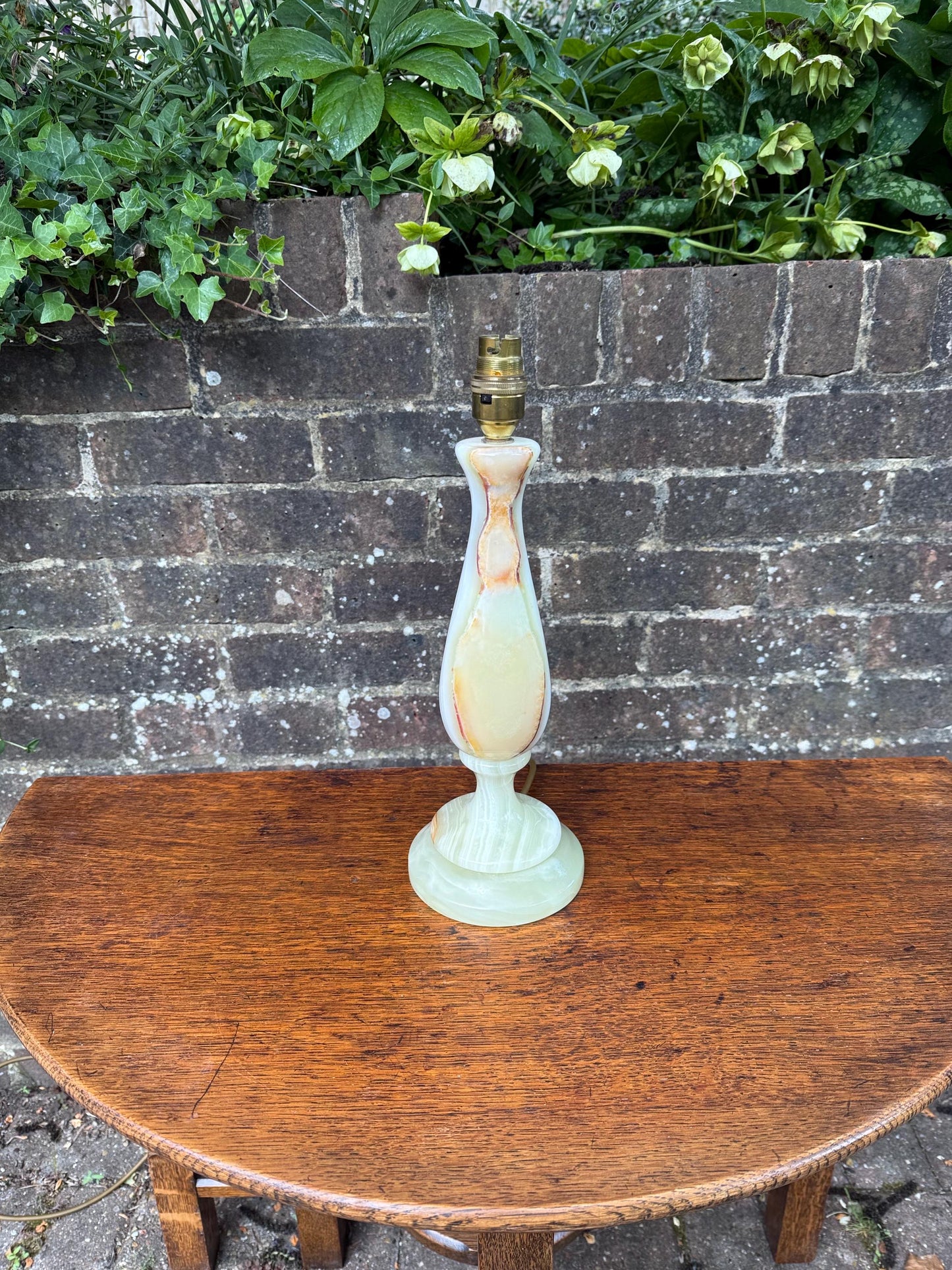 retro tall, art deco style, honey cream and green onyx table lamp. PAT tested vintage table lamp