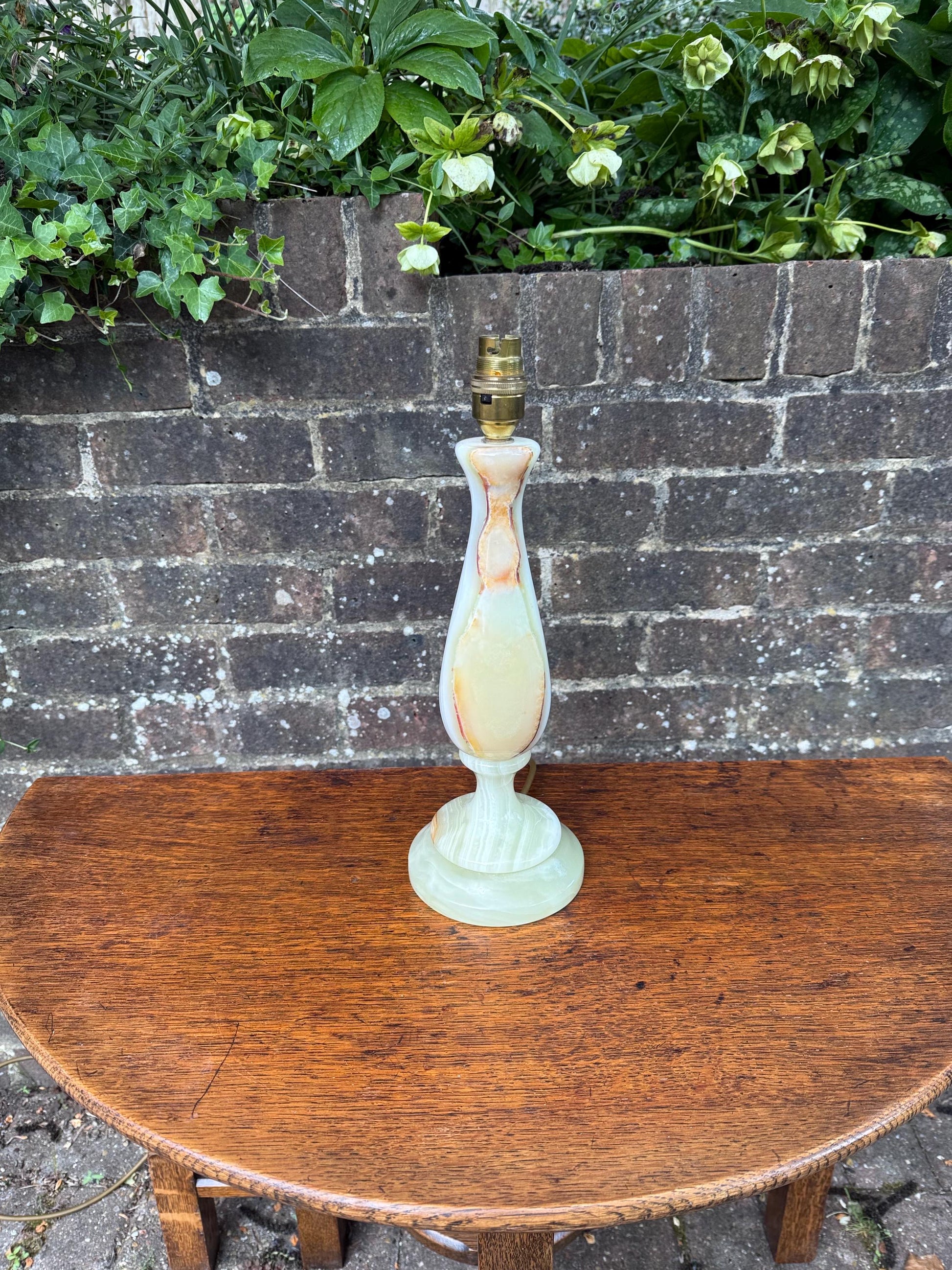 retro tall, art deco style, honey cream and green onyx table lamp. PAT tested vintage table lamp