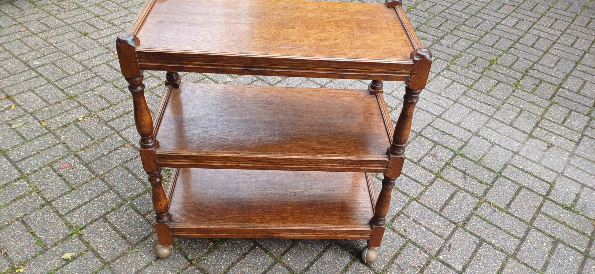 Versatile Vintage Solid Oak Three-Tier Sideboard Trolley Buffet – Display Shelves FREE HAND Delivery Top Quality Working Castors