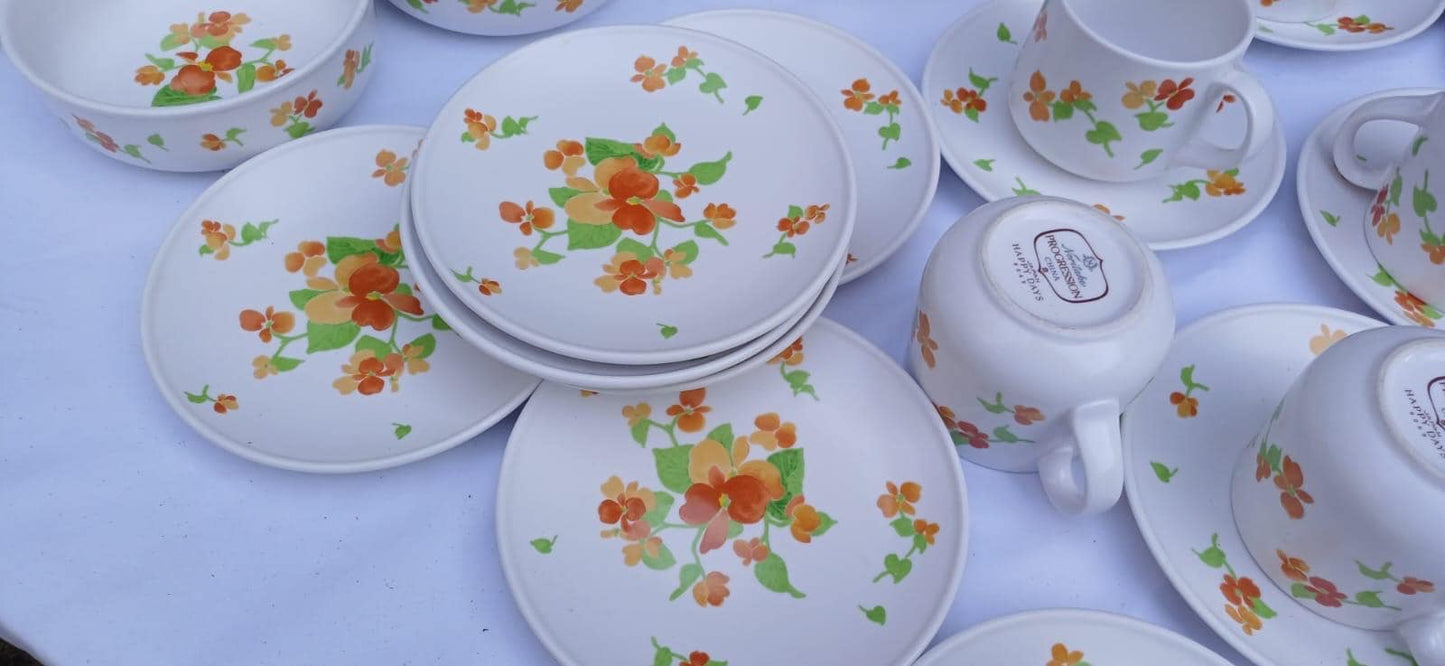 Vintage Noritake Progression “Happy Days” 9069, Vintage Dinnerware Set, 1970s retro dinnerware, floral service - 45 pieces