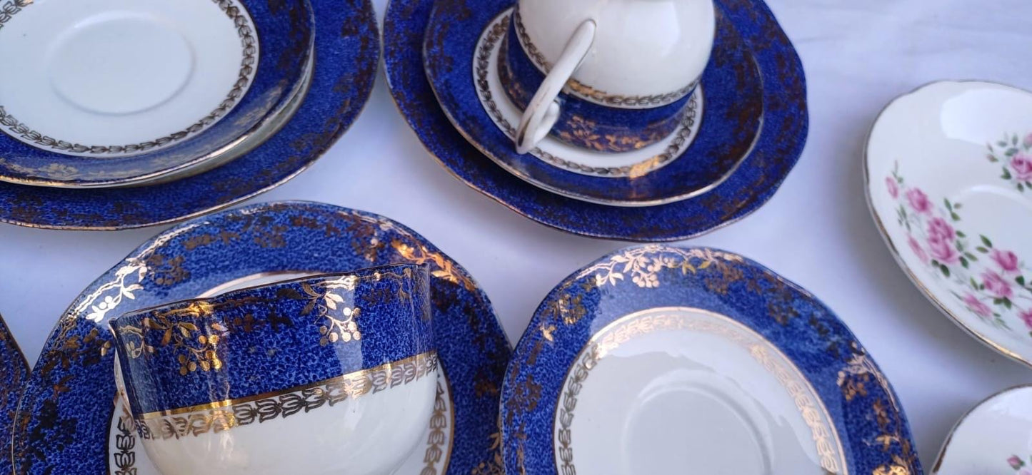 Delightful collection of vintage cups and saucers - 3 different patterns and producers - 29 pieces in total, vintage tea party collection