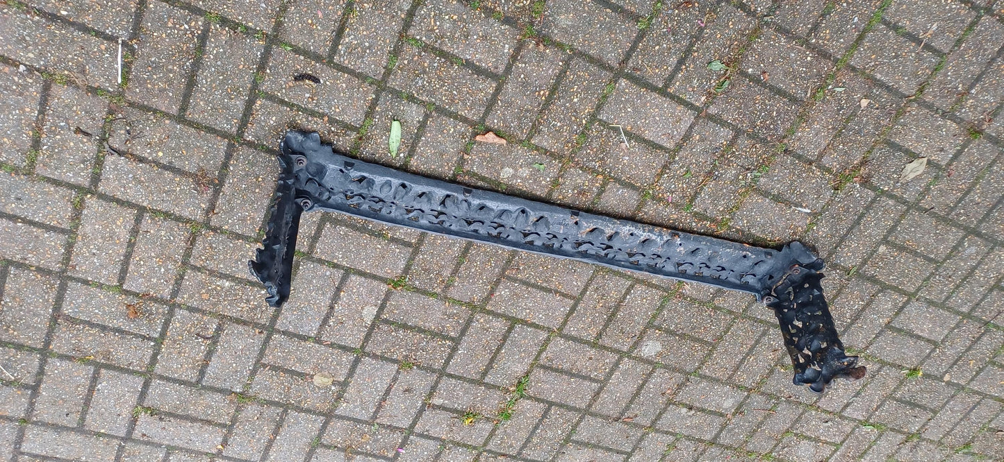 Antique Cast Iron Fire Fender with Fruit and Foliage Motif – Ornate Victorian Fireplace Guard Vintage Hearth Surround FREE HAND Delivery