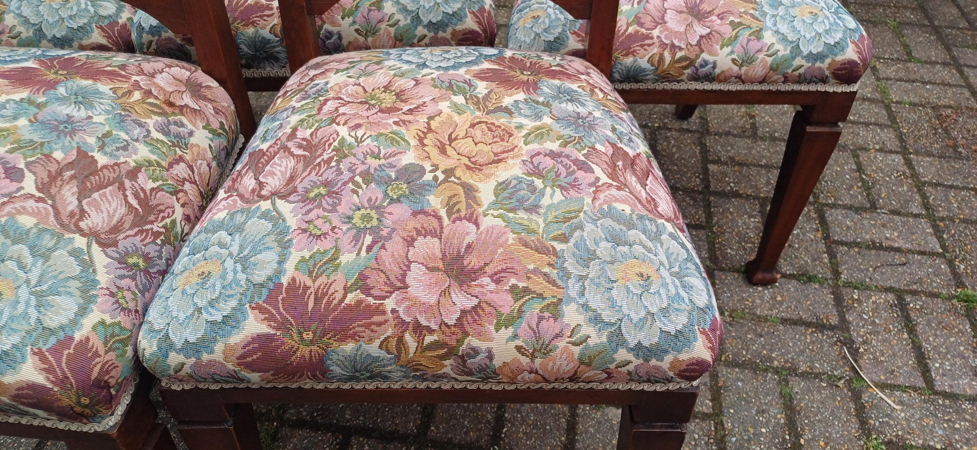 Set of 6 Antique Carved Walnut Dining Chairs with Floral Tapestry Seats Art Nouveau High End Quality Vintage FREE HAND Delivery