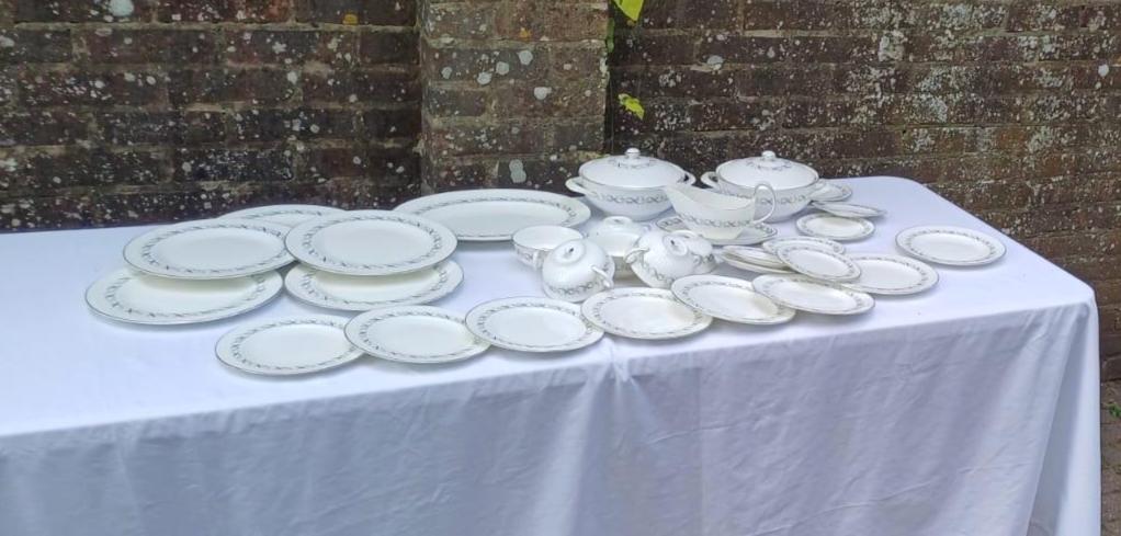 Vintage Wedgwood Fairmont Fine China Dinner Set – Made in England - 26 pieces - 1970s/80s white and silver, black