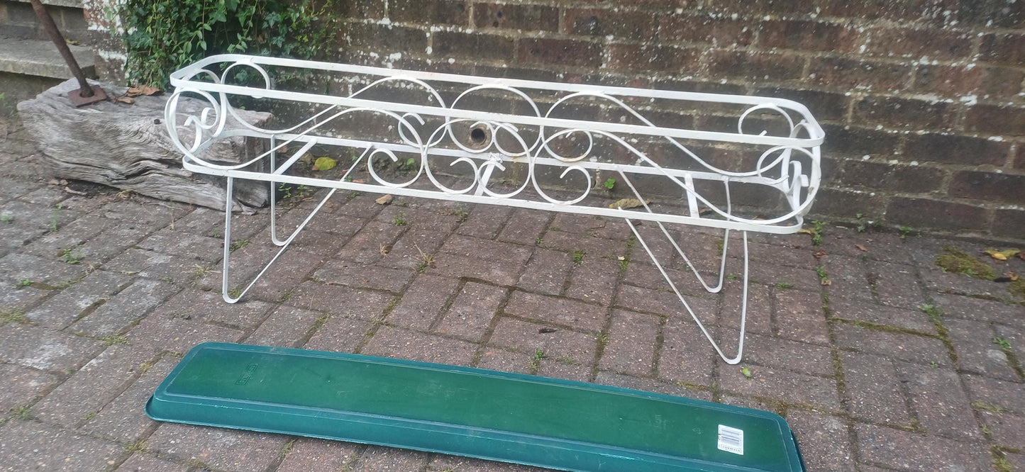 Vintage Retro 50s 60s White Wrought Iron Plant Stand with Green Tray – Shabby Chic Garden Display Rack – French Scroll Patio Planter Holder
