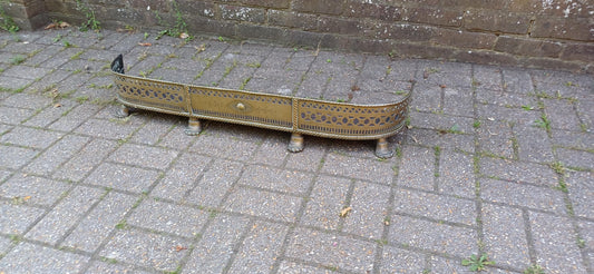 Antique Brass Fireplace Fender With Claw Feet – Georgian Style Pierced Gallery Fire Guard – Large Hearth Surround 19th Century