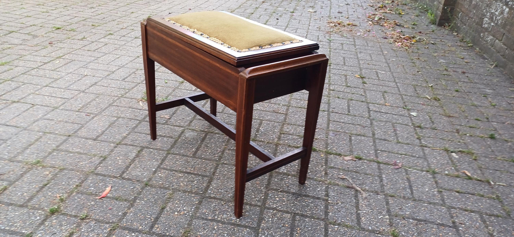Antique Edwardian Upholstered Mahogany Piano Stool with Lift-Top Storage Box and Vintage Wooden Music Bench Decorative Seat