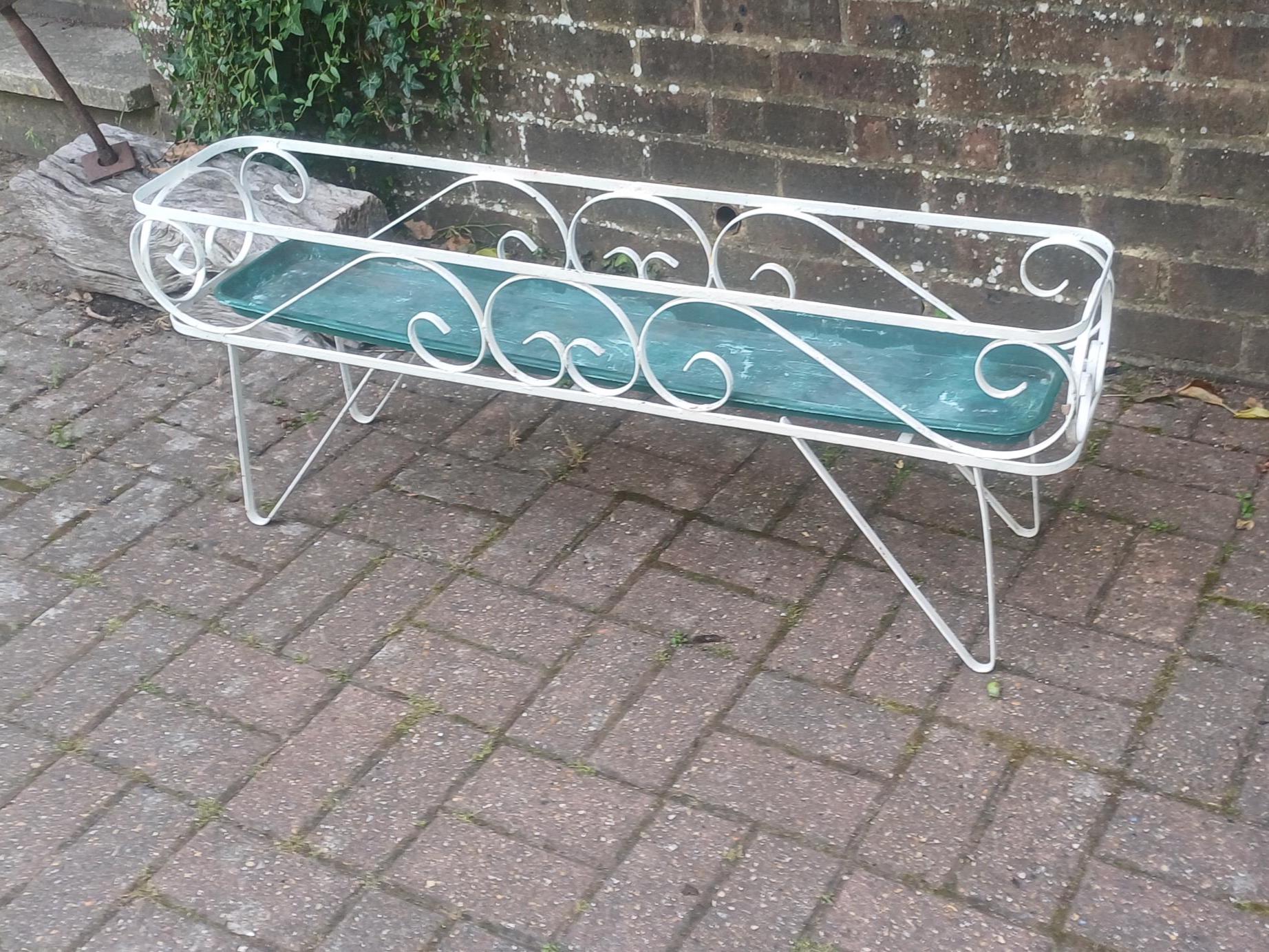 Vintage Retro 50s 60s White Wrought Iron Plant Stand with Green Tray – Shabby Chic Garden Display Rack – French Scroll Patio Planter Holder