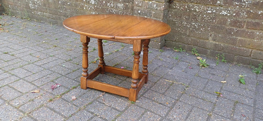 Vintage Oak Gateleg Drop Leaf Occasional Table | Traditional English Rustic Solid Wood Side Table | Turned Legs Folding Table