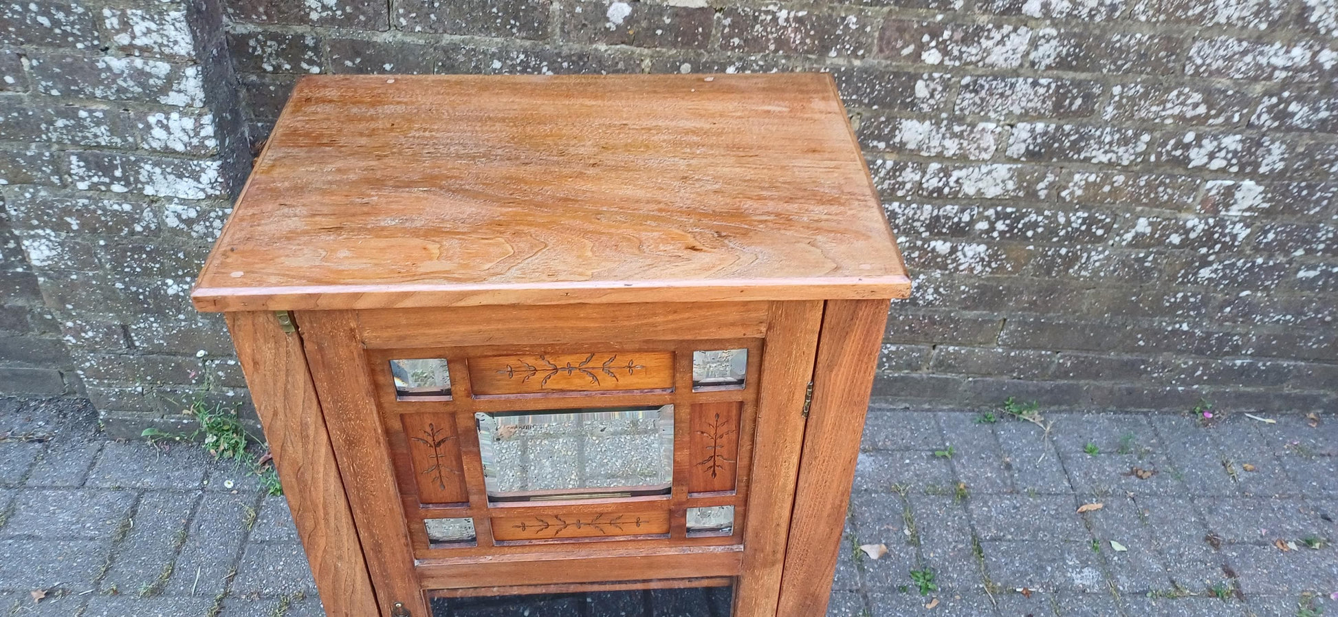 Victorian Walnut & Mahogany Glass Display Cabinet Antique Mirrored Glass Door Cupboard Vintage Storage Early 20th Century FREE HAND Delivery
