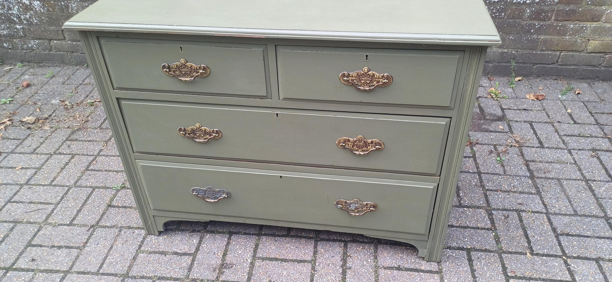 Vintage Olive Green Chest of Drawers Hand-Painted Antique Style Storage with Brass Handles Bedroom Furniture Shabby Chic FREE HAND Delivery