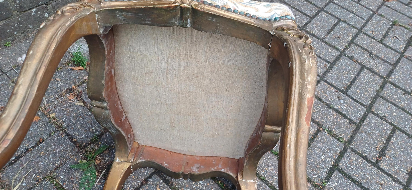 Vintage French Louis XV Style Dressing Stool – Gilt Carved Frame with Cabriole Legs and Tapestry Upholstery, Shabby Chic Vanity Seat c.1940s