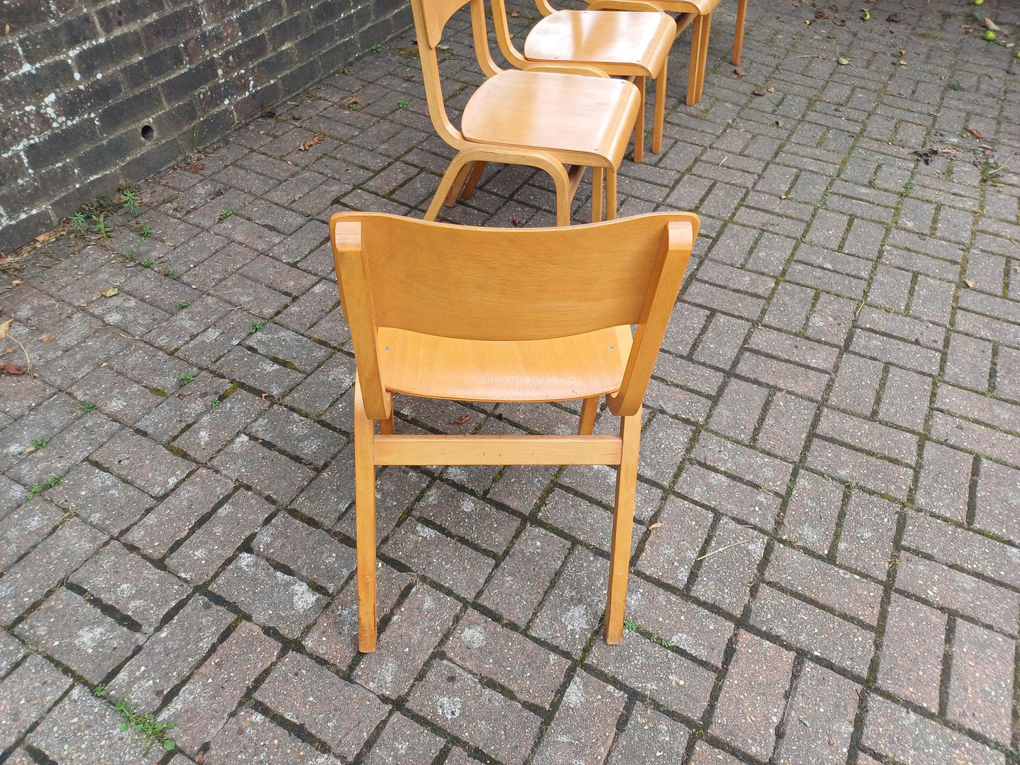 Vintage 1980s Bentwood Plywood Stacking Chairs – Set of 5 Blonde Beech Kitchen or Café Chairs, Retro Modernist Design FREE HAND Delivery