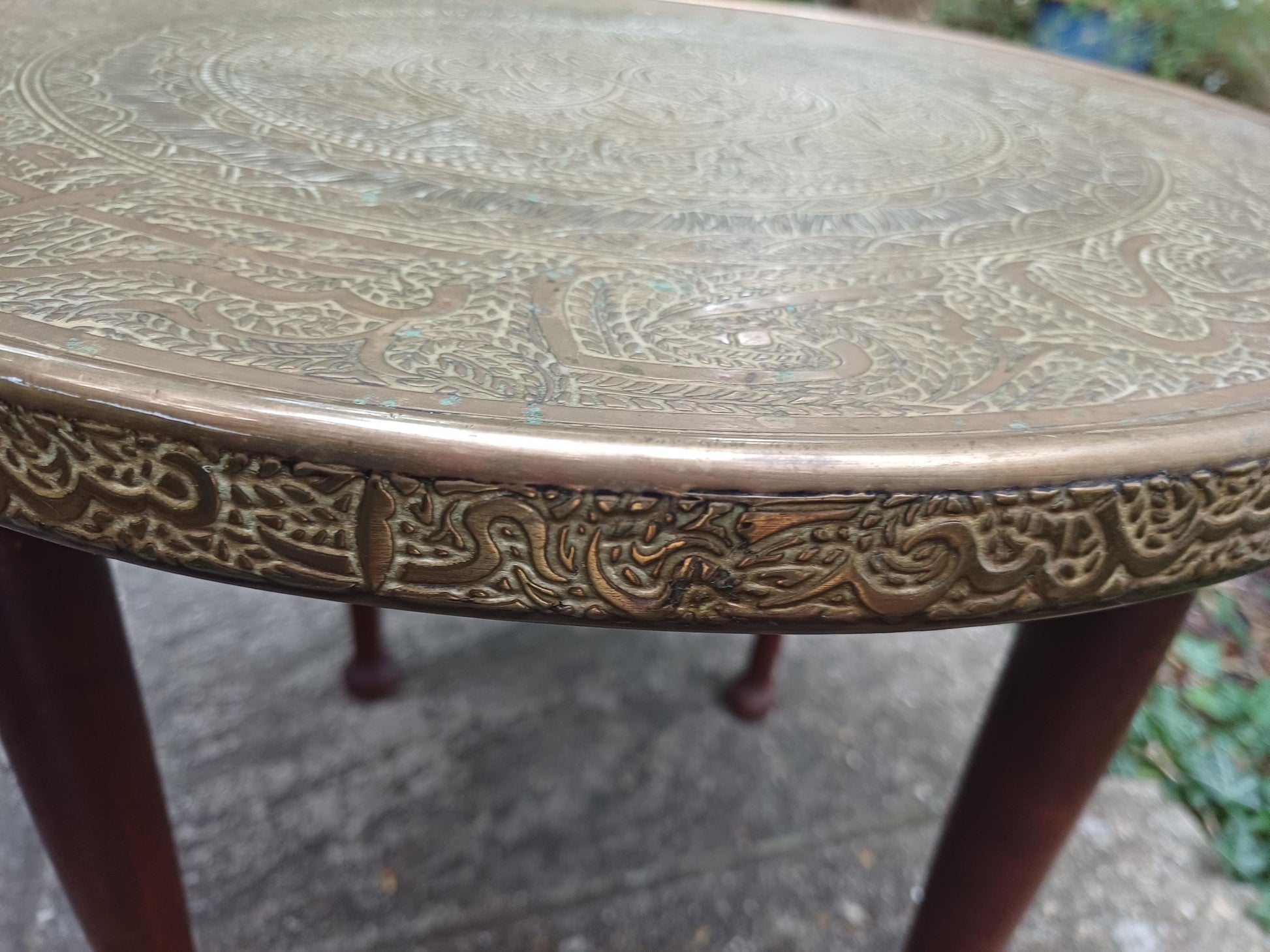 Vintage Middle Eastern Brass Tray Table – Hand-Engraved Islamic Calligraphy Moorish Moroccan Style