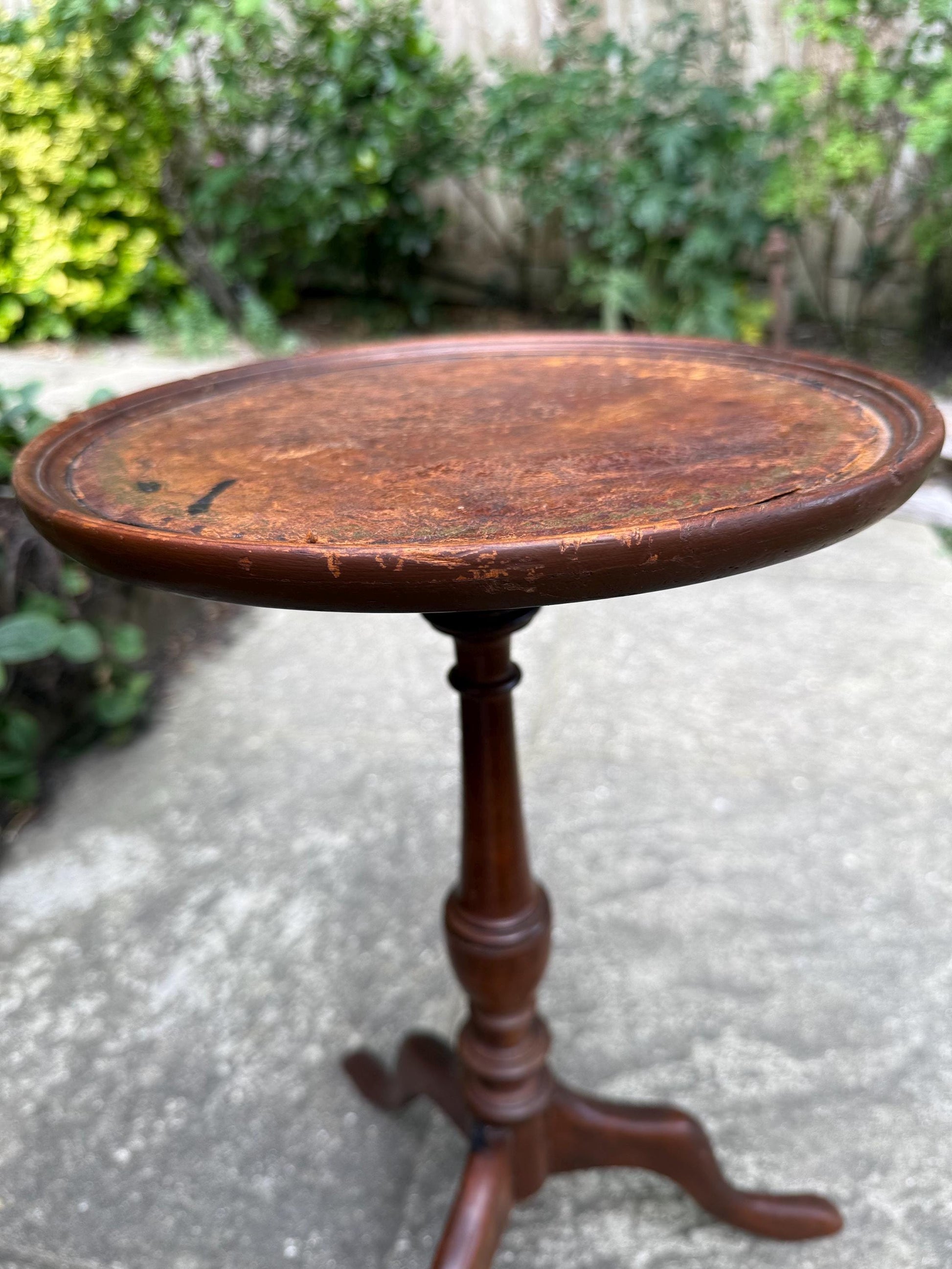 Shabby Vintage Wine Table, Round Tripod Side Table with Leather Inlay, Rustic Patina, upcycle project, Country House Style
