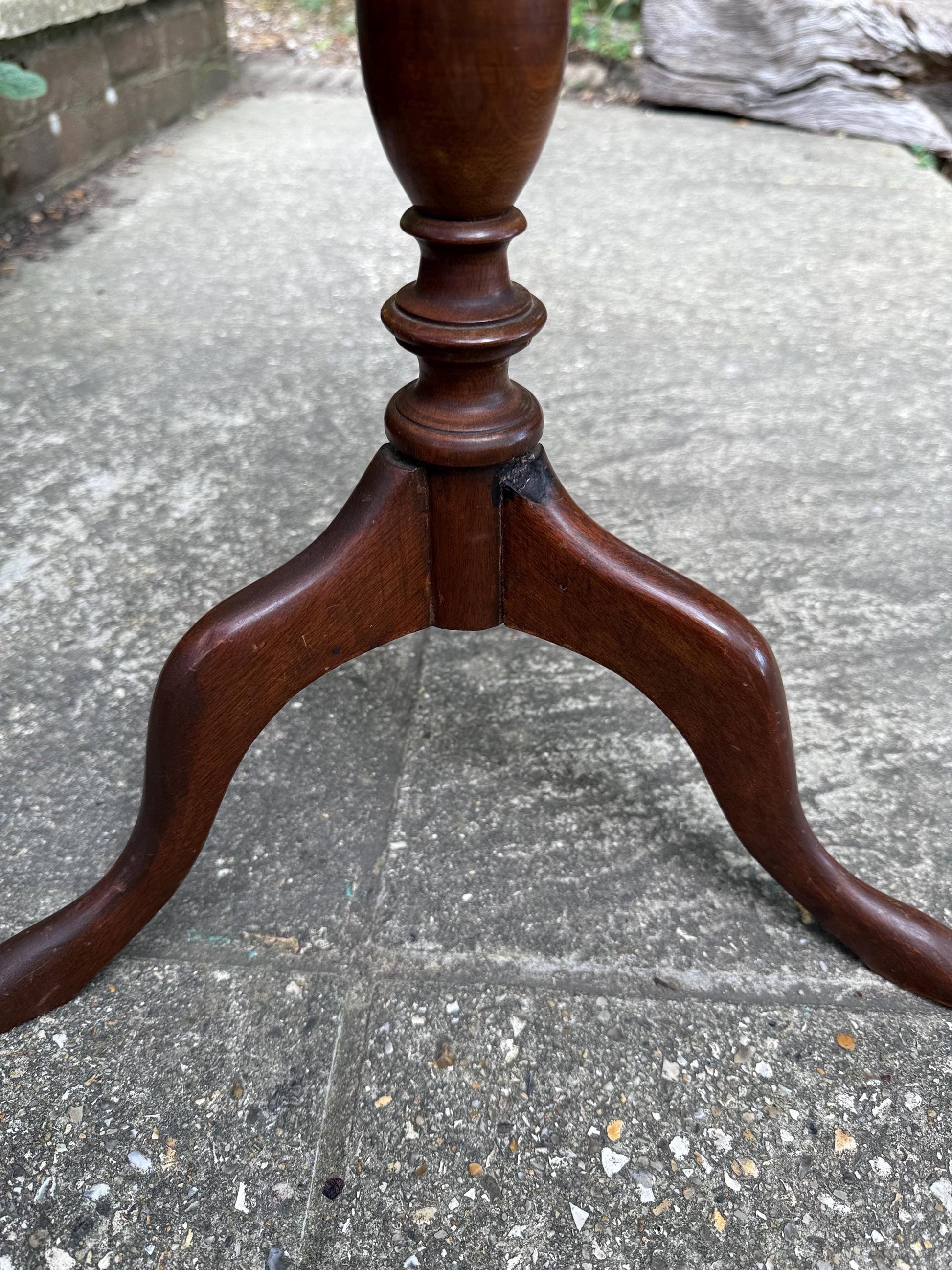 Shabby Vintage Wine Table, Round Tripod Side Table with Leather Inlay, Rustic Patina, upcycle project, Country House Style