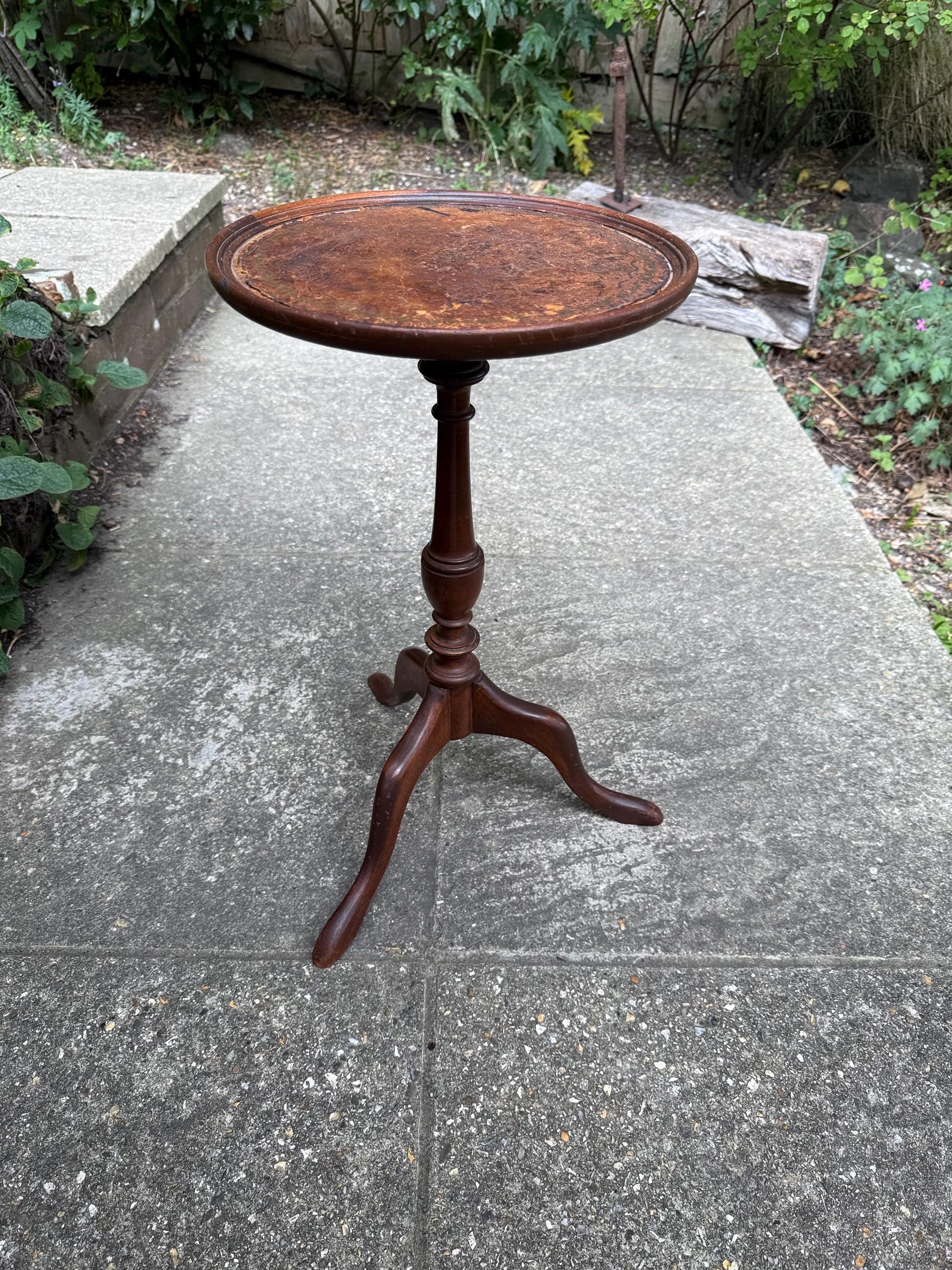 Shabby Vintage Wine Table, Round Tripod Side Table with Leather Inlay, Rustic Patina, upcycle project, Country House Style