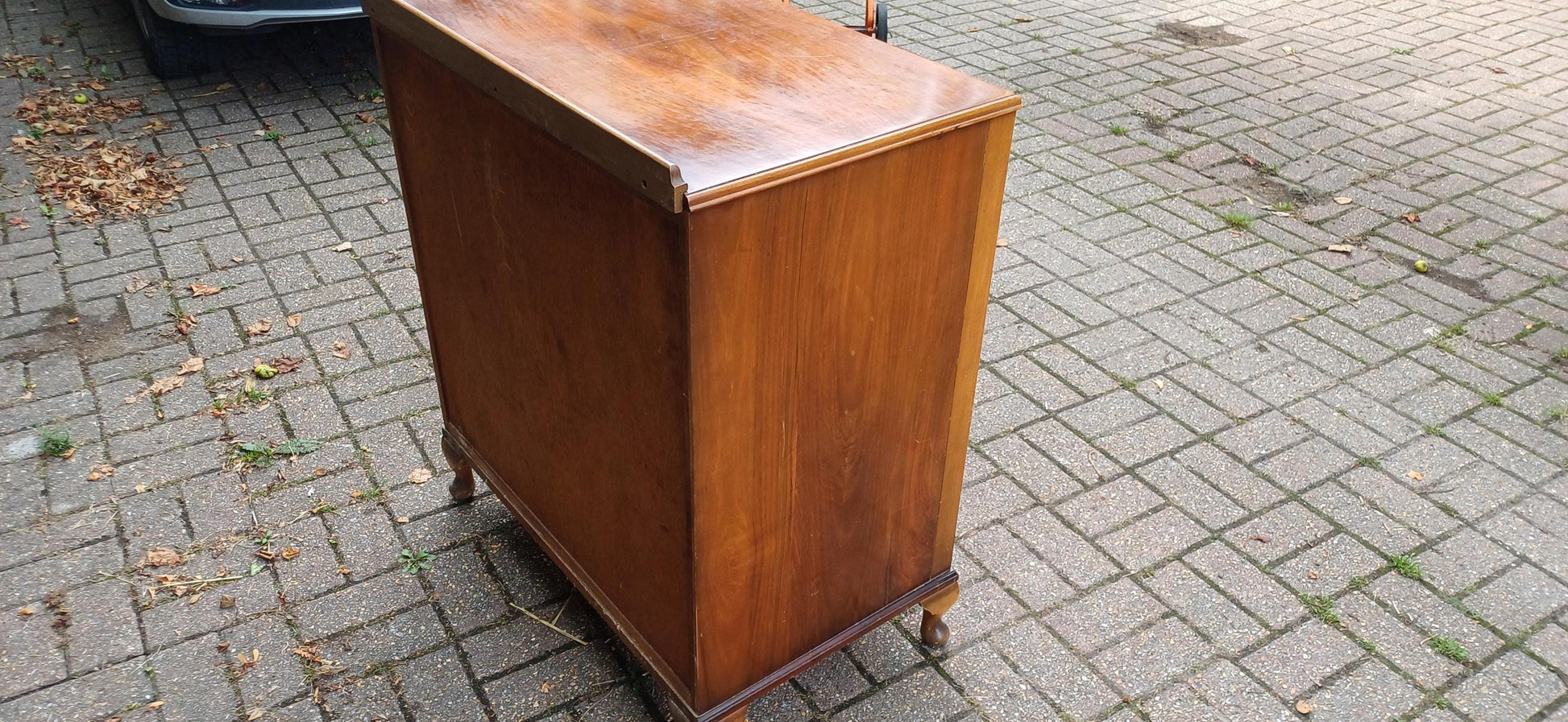 Vintage Georgian Style Burr Walnut Veneer Chest of Drawers on Cabriole Legs 20th Century Tallboy with Serpentine Front FREE HAND Delivery
