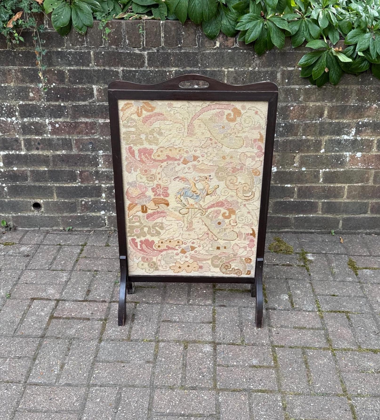 Antique Wooden Mahogany Fire Screen with Intricate Detailed Needlepoint Tapestry – Early 1900s Hand-Stitched Fireside Panel, Original Frame