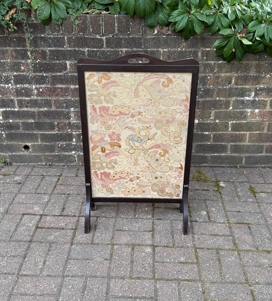 Antique Wooden Mahogany Fire Screen with Intricate Detailed Needlepoint Tapestry – Early 1900s Hand-Stitched Fireside Panel, Original Frame