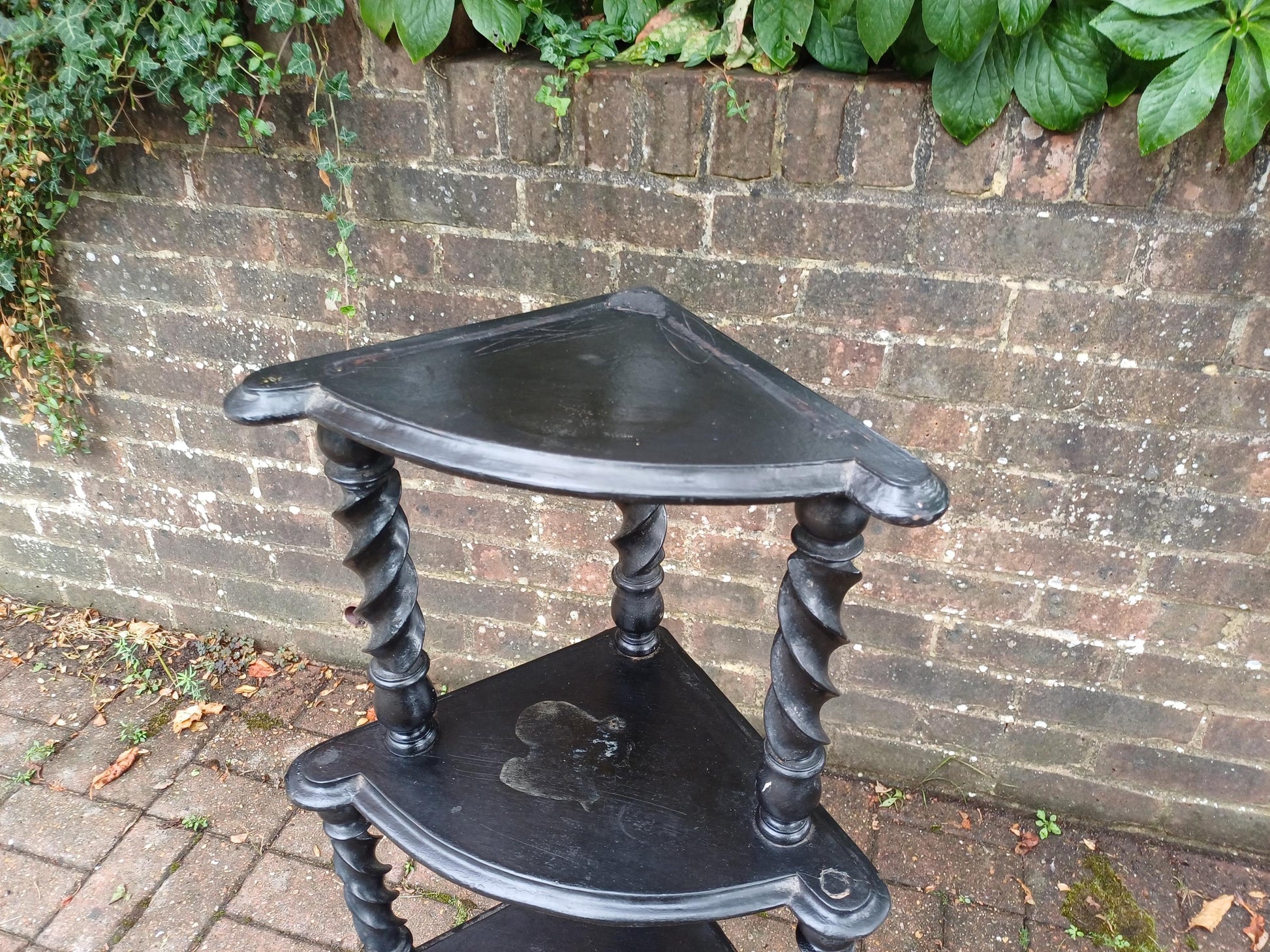 Antique Black Lacquered Effect Corner Étagère with Barley Twist Legs 4 Tier Victorian Gothic Display Shelf Unit Ornate Carved Top Wot Not