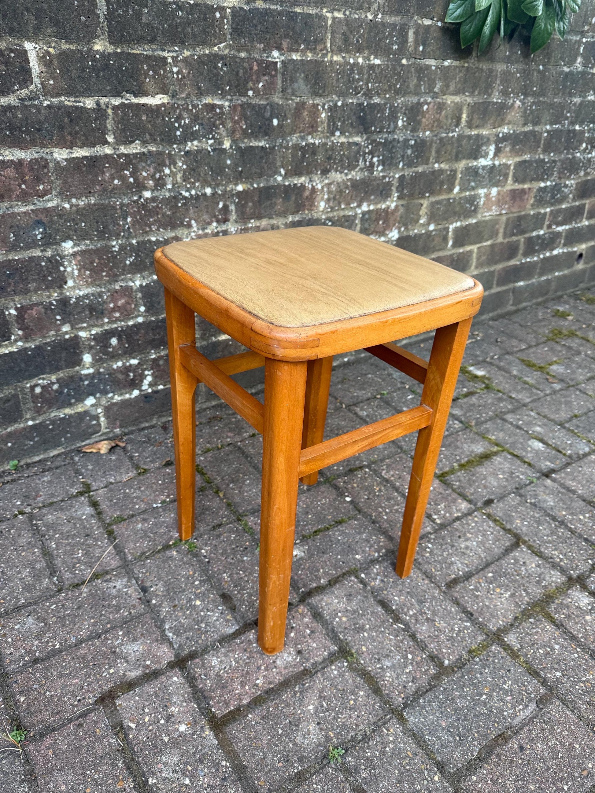 Vintage Retro Vinyl Top Wooden Stool – Retro 1960s 1970s Kitchen or Utility Seat, Wipe-Clean Square Padded Top, Compact Design, Retro stool