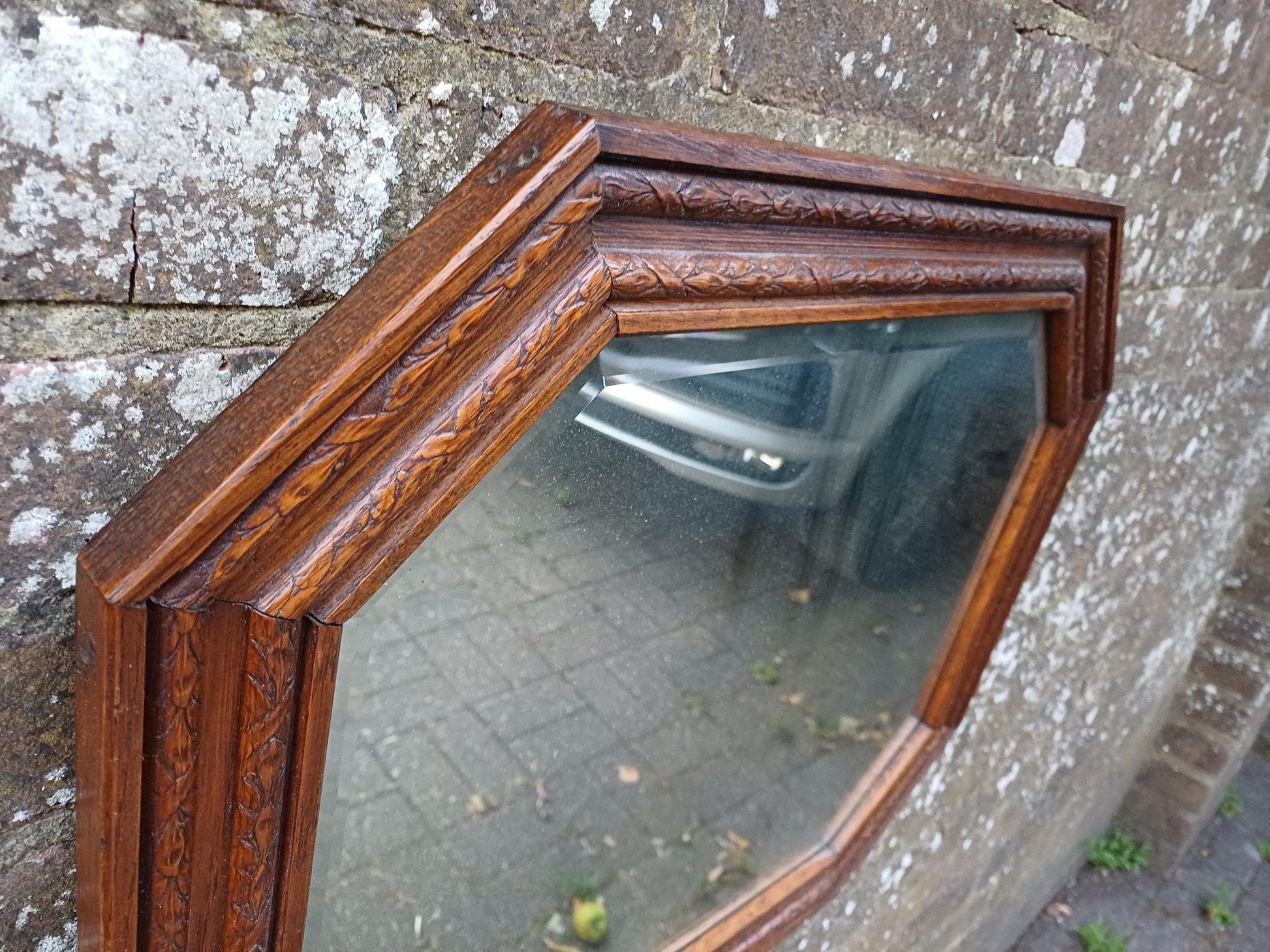 Antique Octagonal Wall Mirror with Oak Carved Wooden Frame and Bevelled Glass – Early 20th Century Vintage Decorative Home Accent