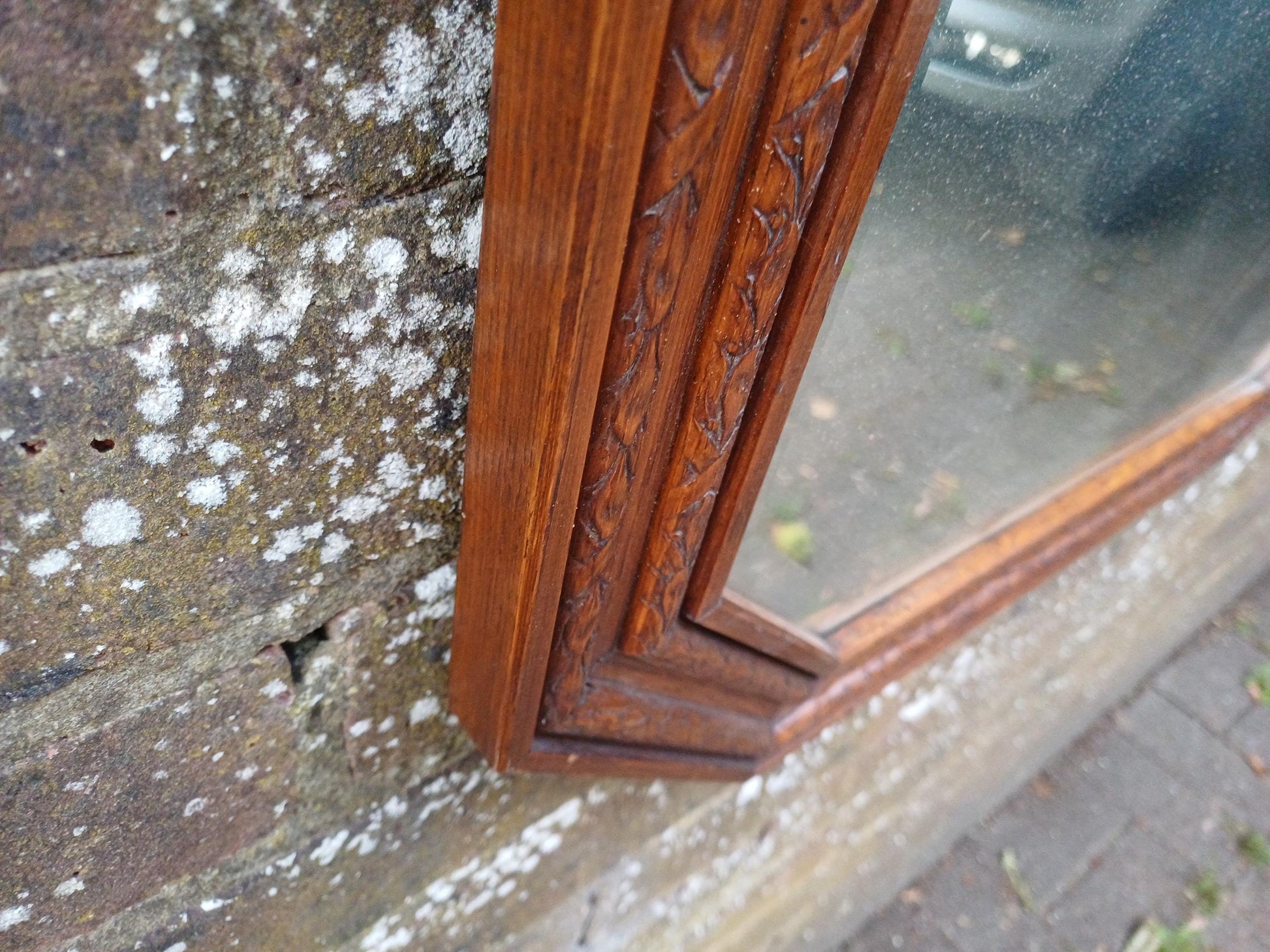 Antique Octagonal Wall Mirror with Oak Carved Wooden Frame and Bevelled Glass – Early 20th Century Vintage Decorative Home Accent