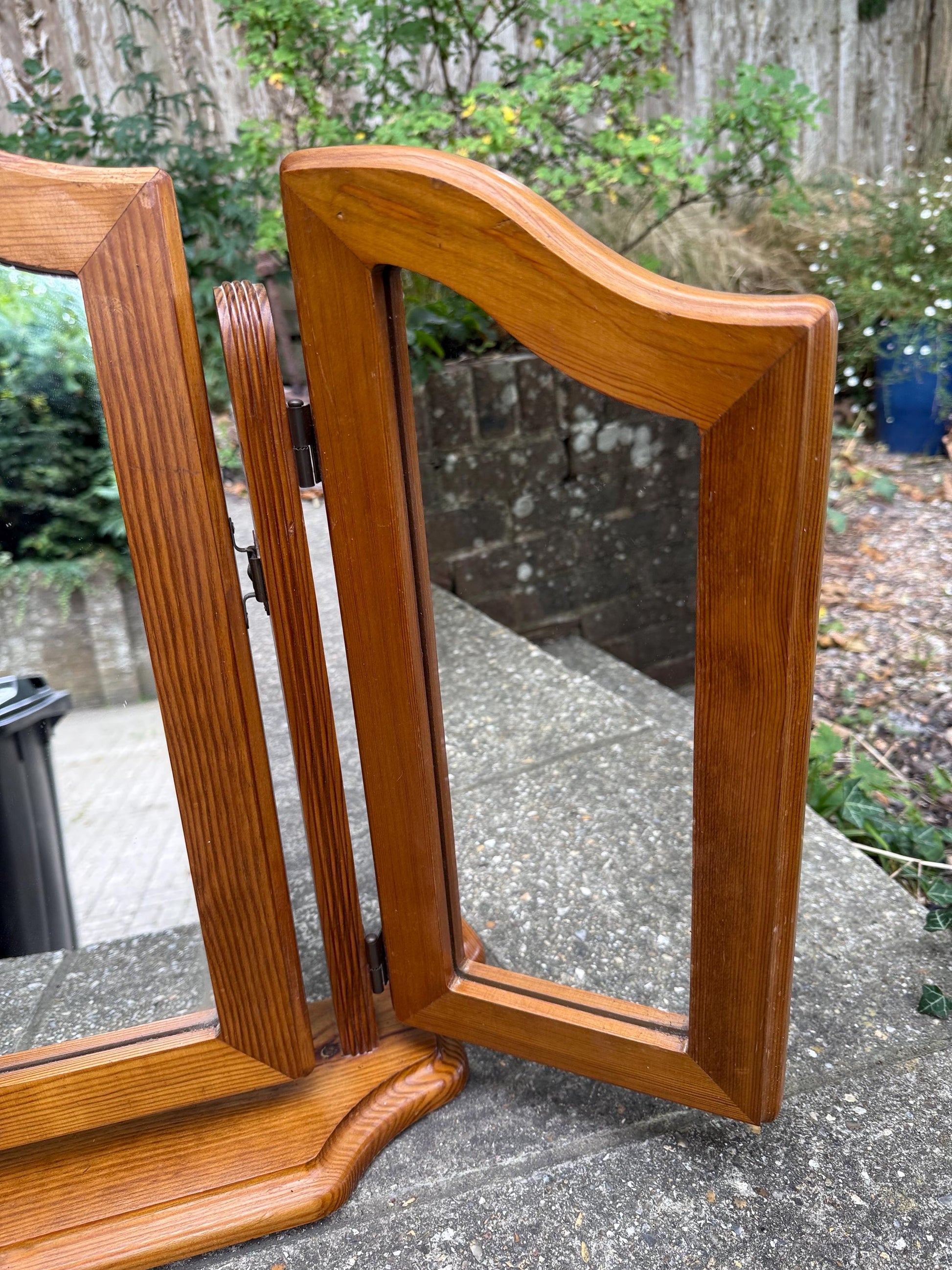 Vintage pine triple vanity mirror, rustic dressing table trifold mirror with arched centre and hinged side panels, 1980s pine mirror