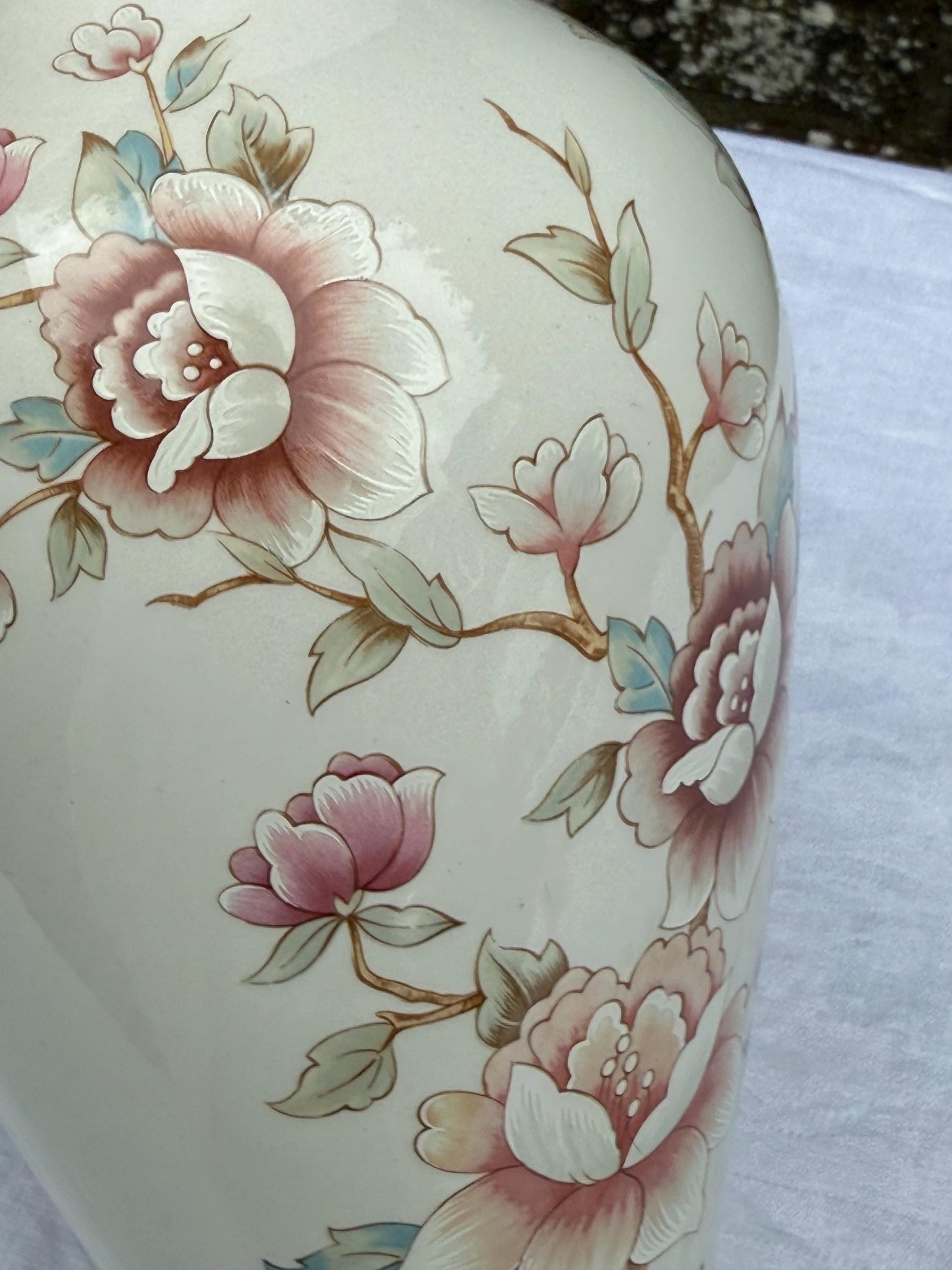 Vintage Marks & Spencer Floral Porcelain Lamp, Made in UK Ceramic Table Lamp with Rose and Floral painted decoration, 1980s, PAT tested