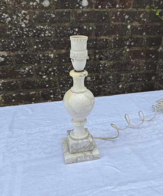 grey and cream, gray and cream, onyx alabaster table lamp. small table lamp made in italy. working