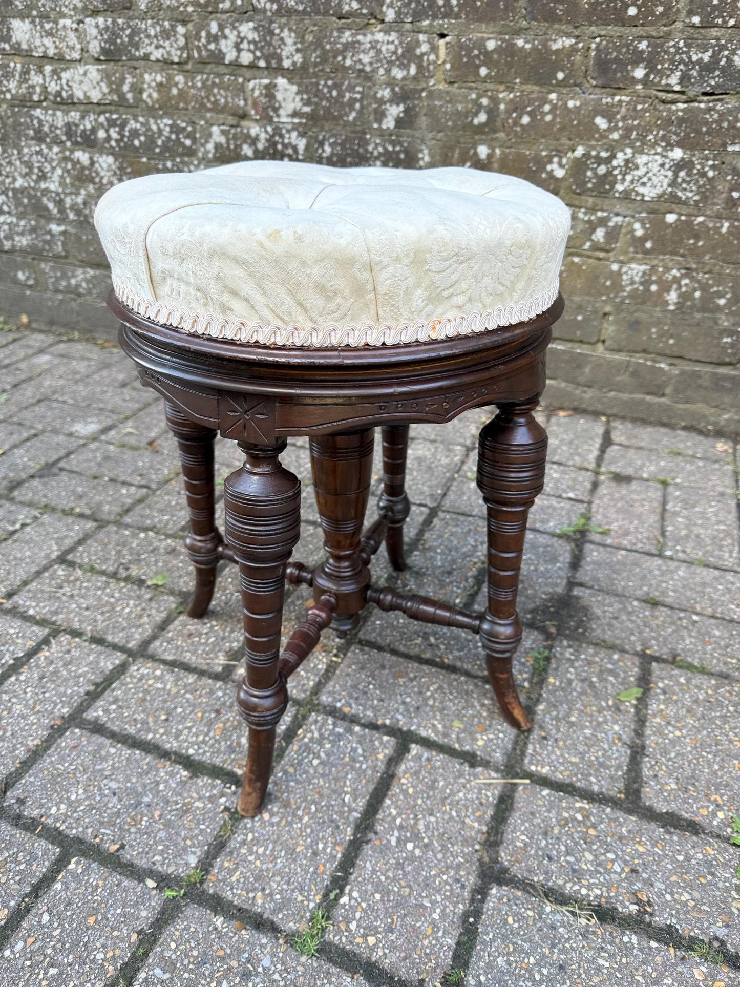 Antique Victorian Adjustable Piano Stool – Carved Mahogany with Tufted Upholstered Seat, 19th Century