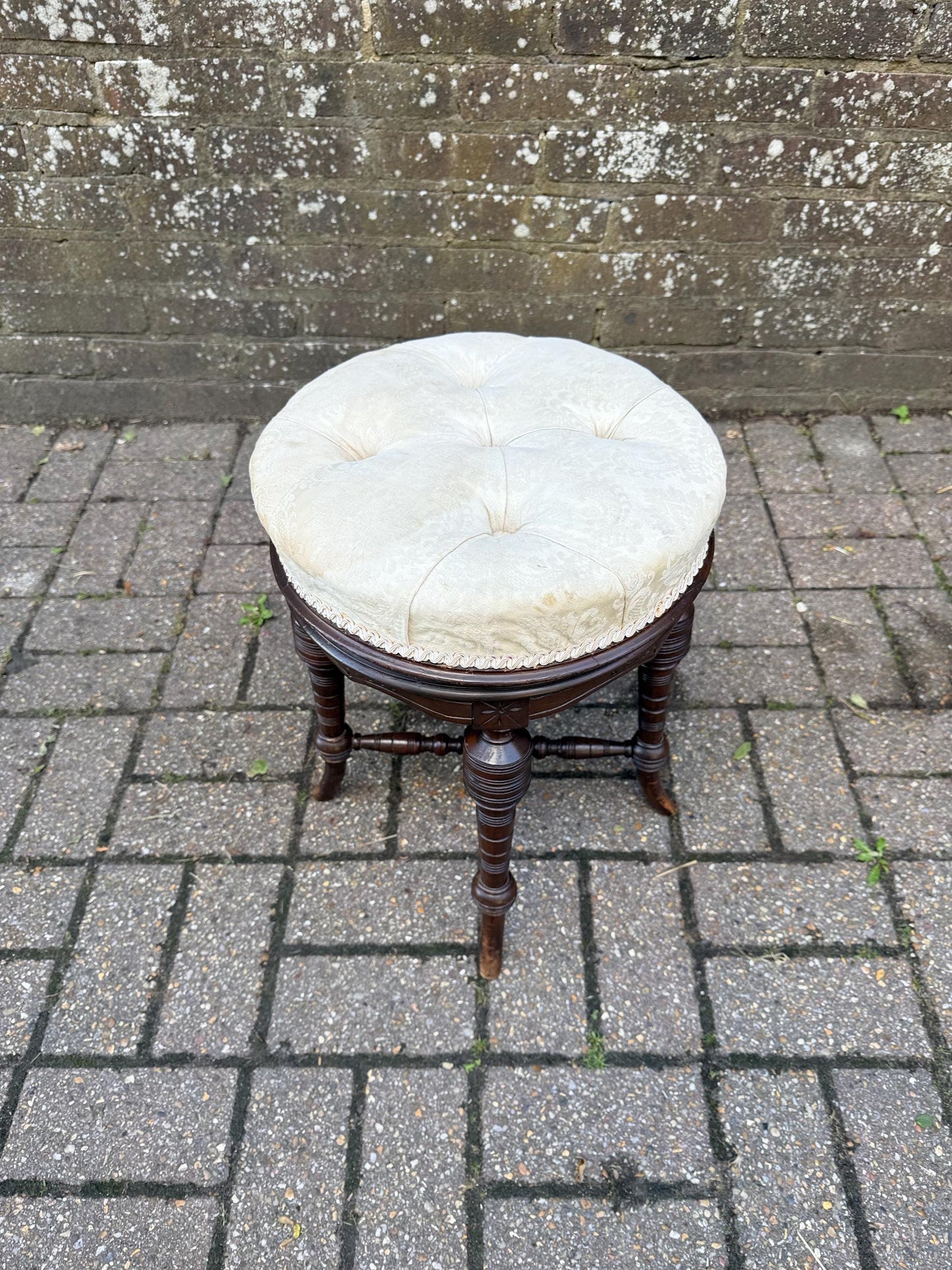 Antique Victorian Adjustable Piano Stool – Carved Mahogany with Tufted Upholstered Seat, 19th Century