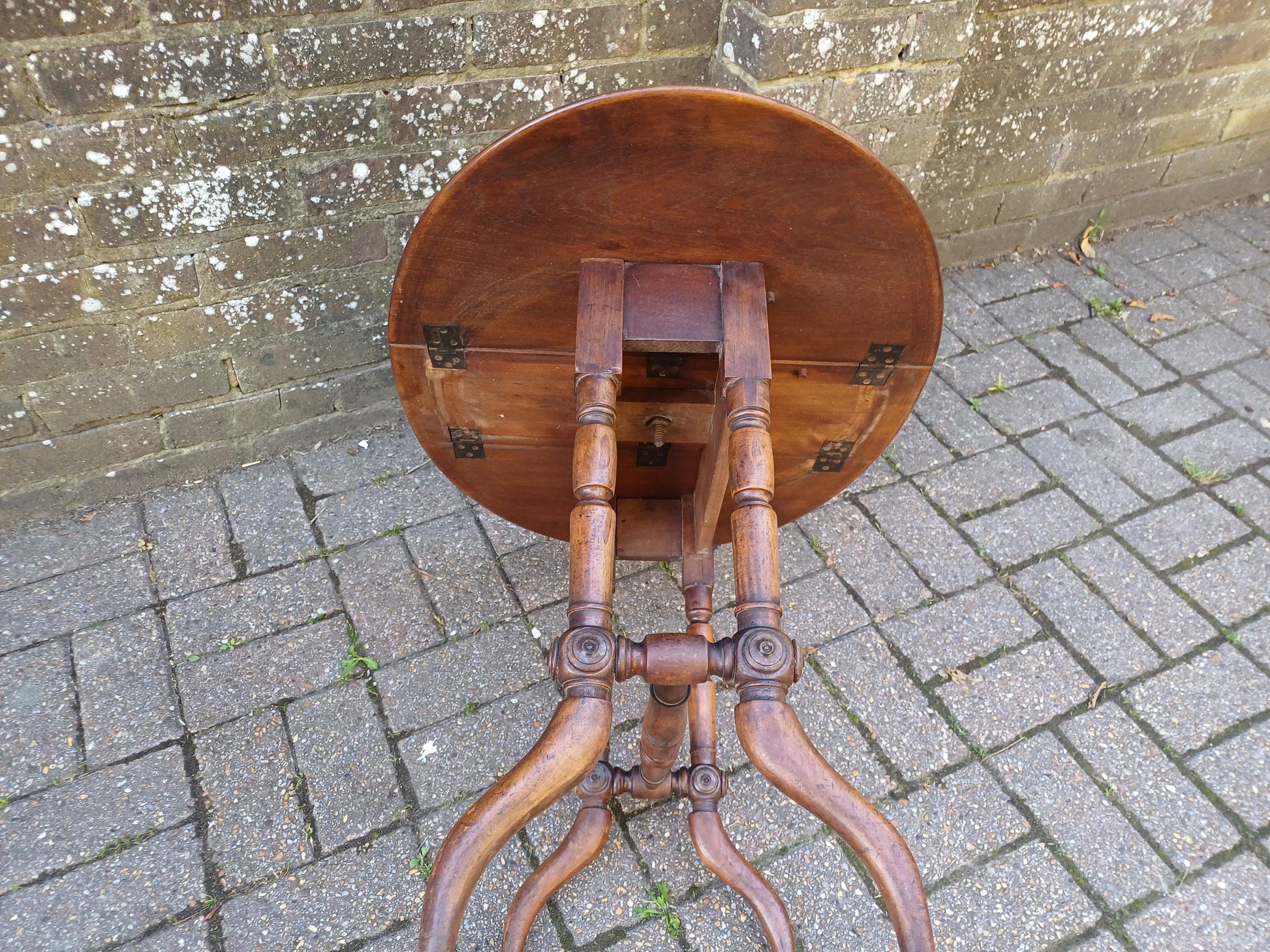 Antique Mahogany Victorian Drop Leaf Sutherland Pembroke Side Table c1880 Compact Occasional Lamp Table with Turned Legs Occasional