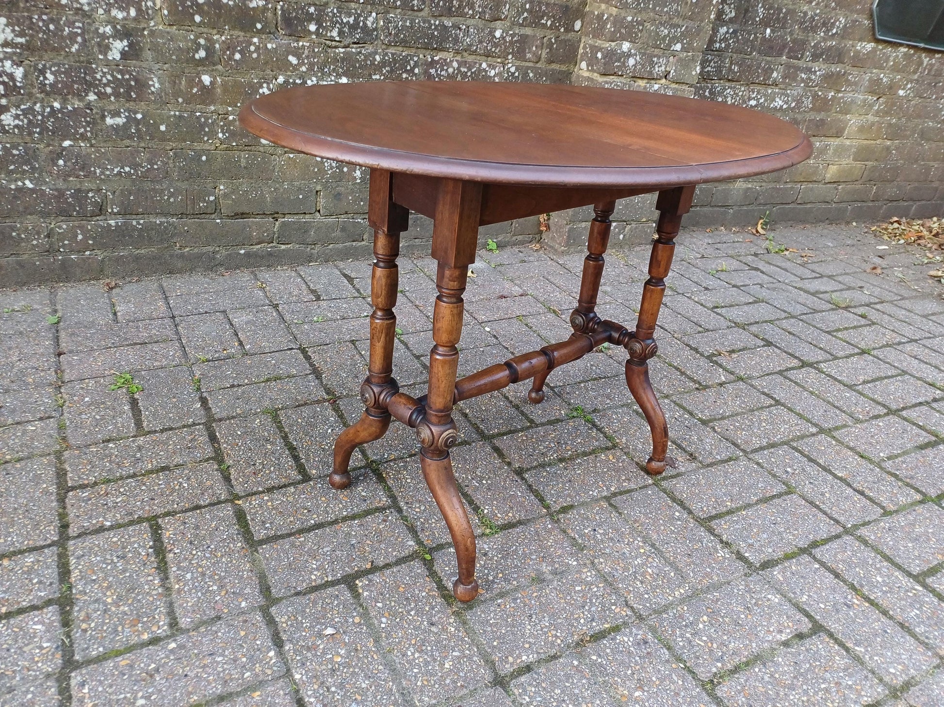 Antique Mahogany Victorian Drop Leaf Sutherland Pembroke Side Table c1880 Compact Occasional Lamp Table with Turned Legs Occasional