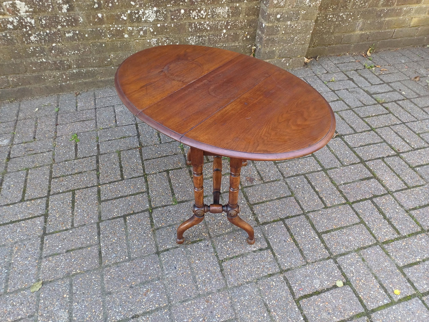 Antique Mahogany Victorian Drop Leaf Sutherland Pembroke Side Table c1880 Compact Occasional Lamp Table with Turned Legs Occasional