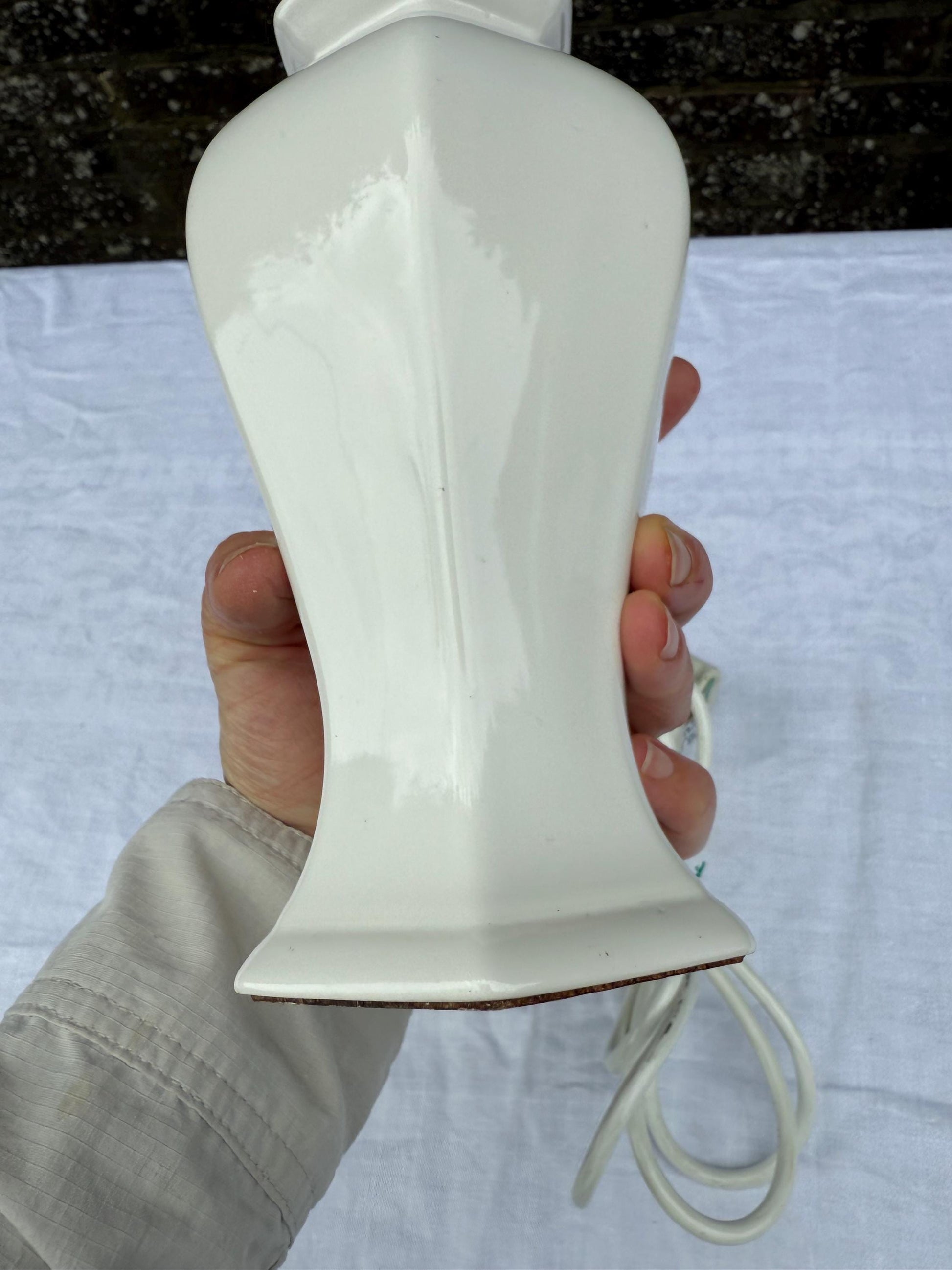 Vintage Goodson Lighting White Ceramic Lamp, 1980s White Hexagonal Table Lamp, British Retro Lighting Collectible - PAT tested and working