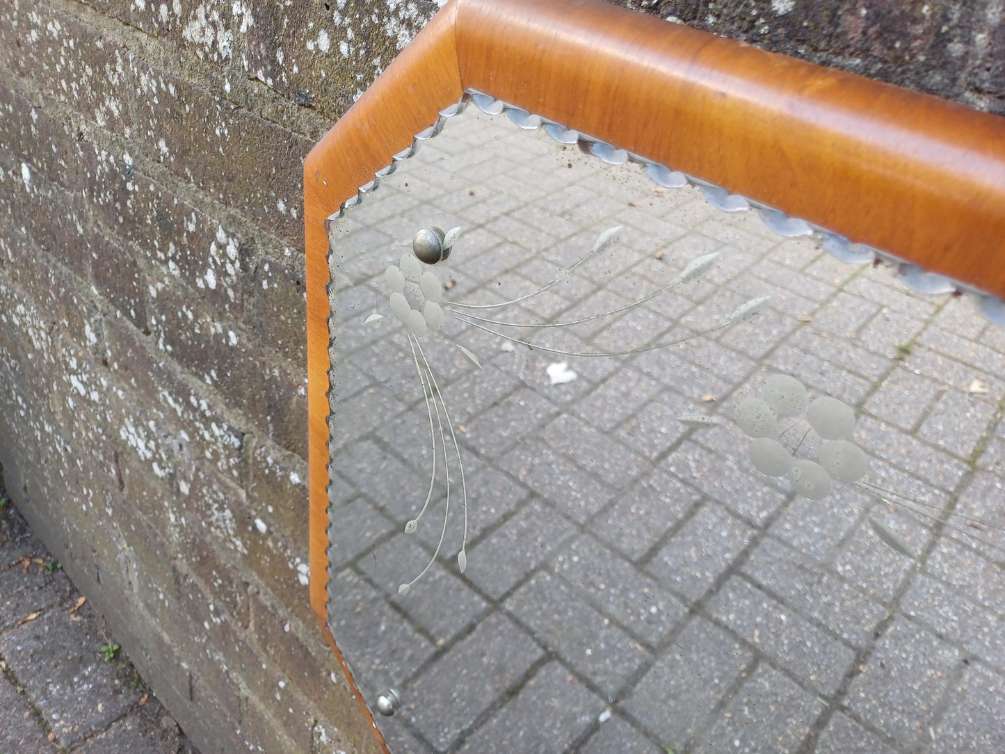1930s Art Deco Etched Wall Mirror, Vintage Scalloped Bevelled Glass with Walnut Veneer Frame and Original Chain