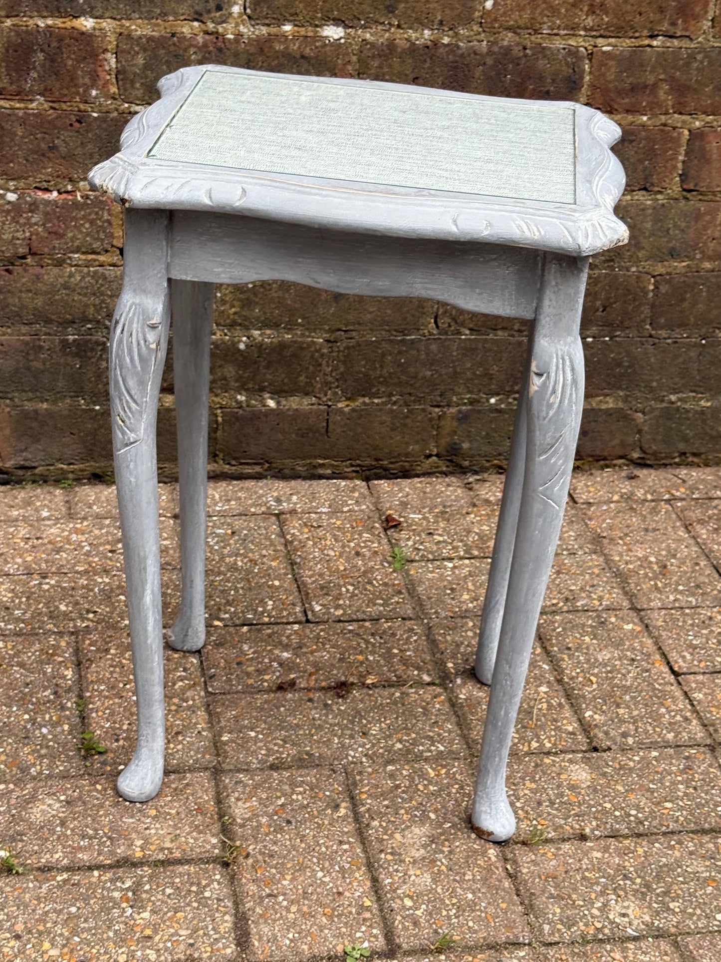 Delightful vintage shabby chic grey painted table - plant stand, lamp table, side table, small table